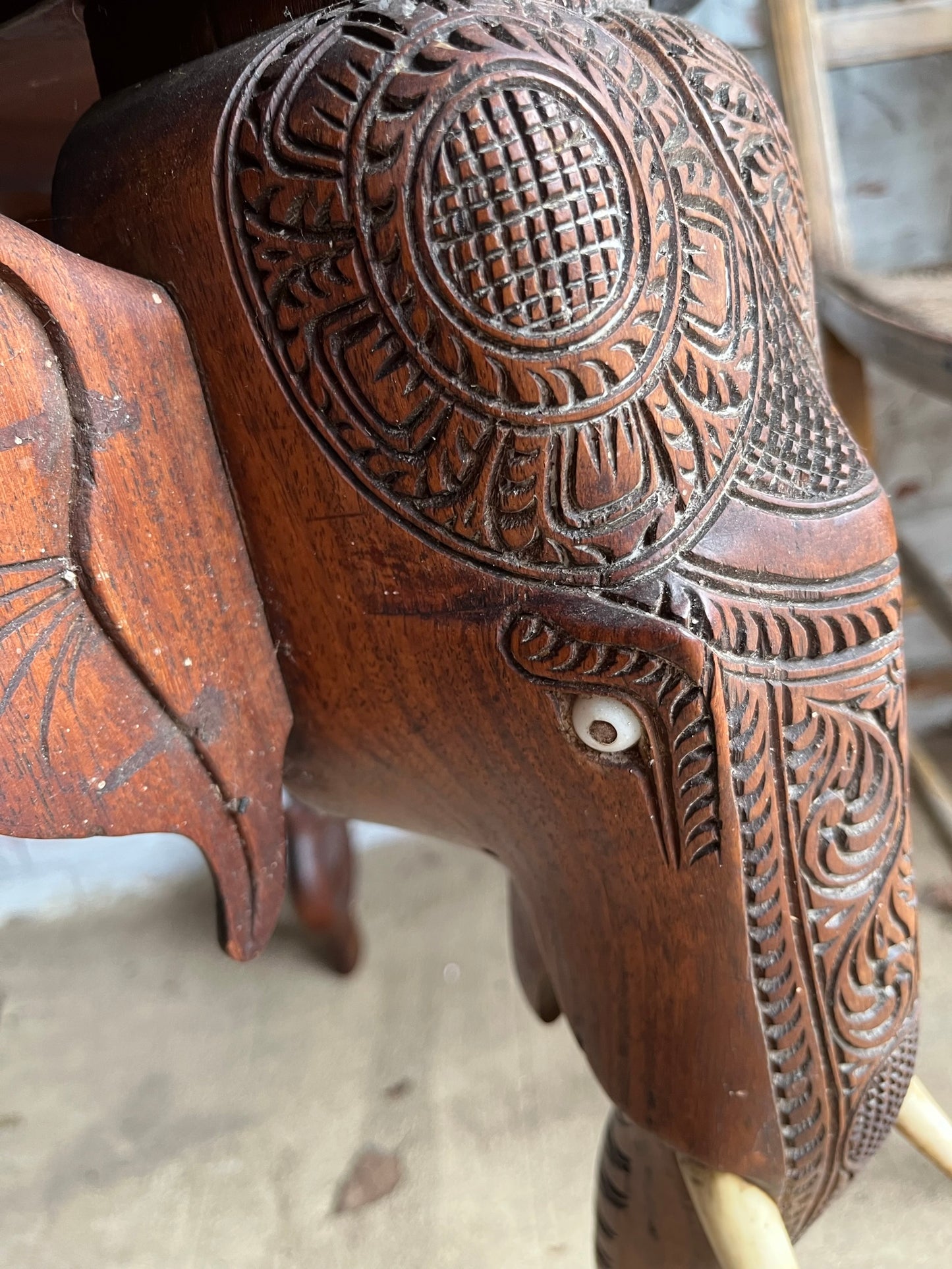 Good Burmese elephant table.