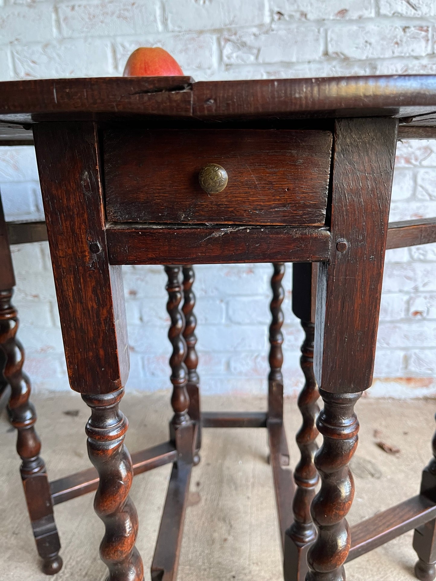 Small 18th century Georgian oak gateleg table.