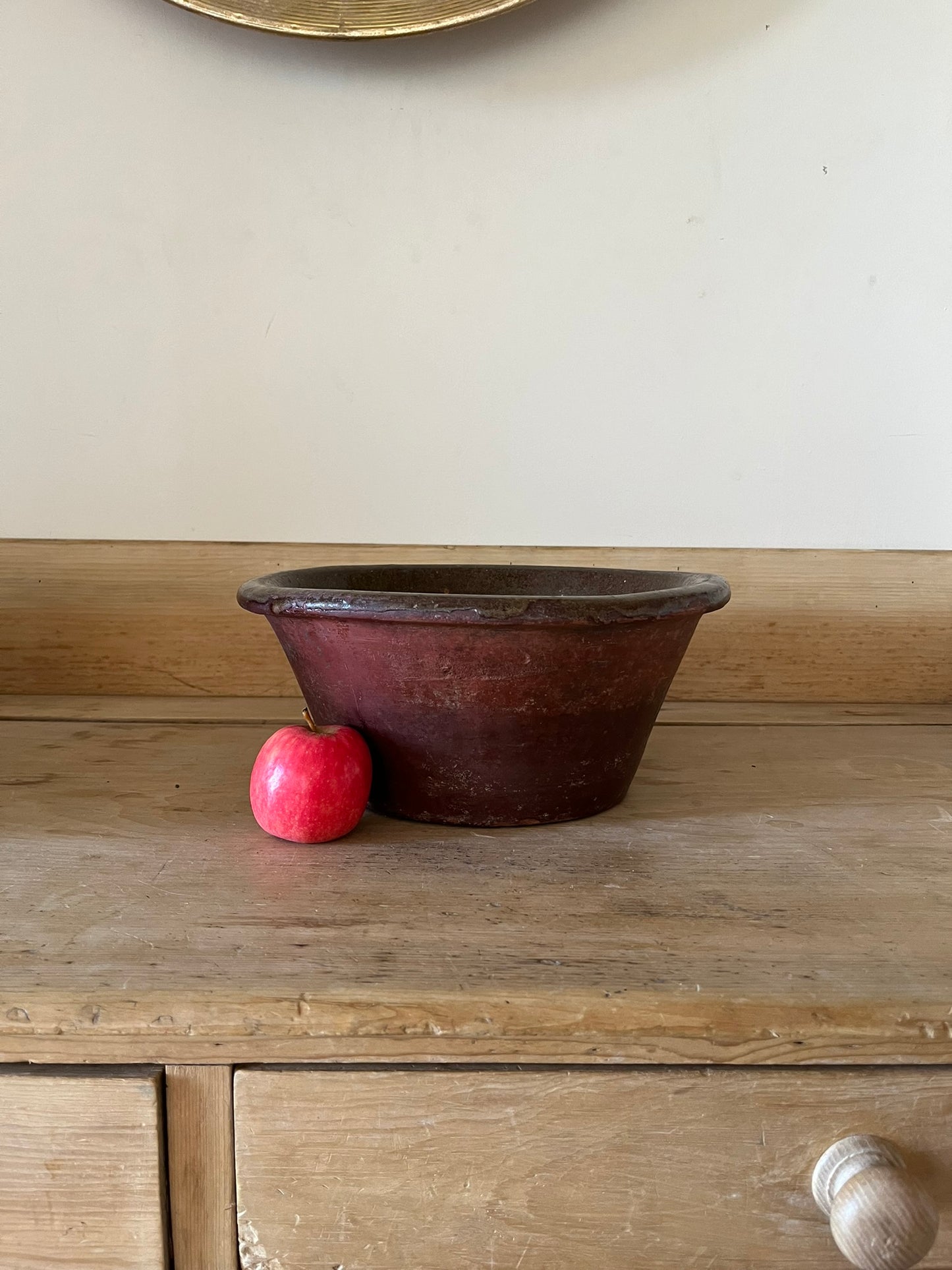 Large 19th century 'Coalisland' slipware dairy bowl.