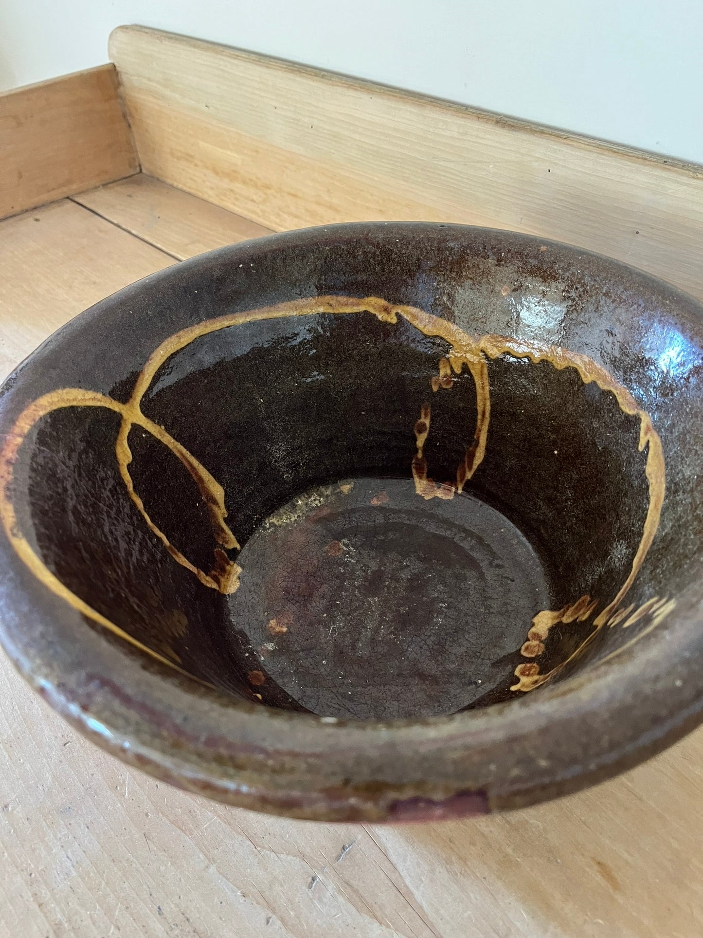 Large 19th century 'Coalisland' slipware dairy bowl.