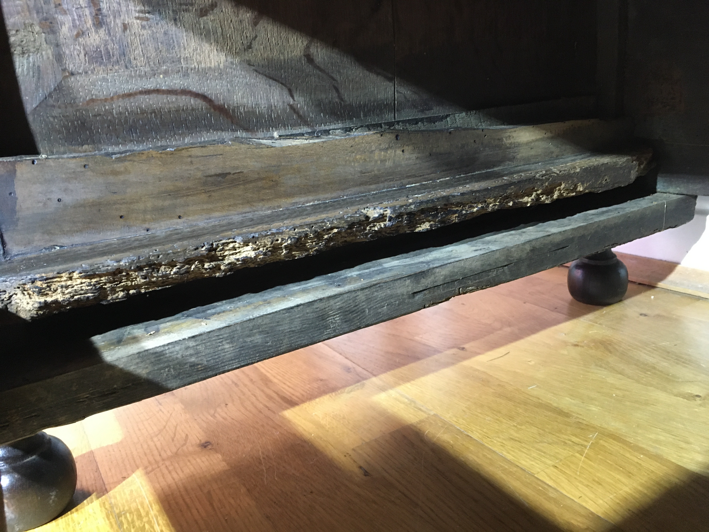 18th century oak chest of drawers