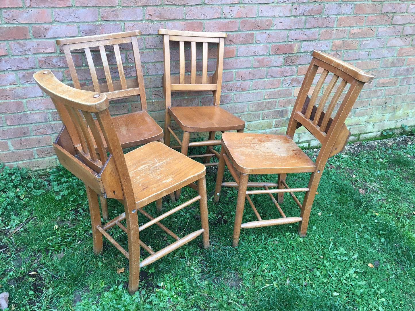 4 vintage chapel chairs.