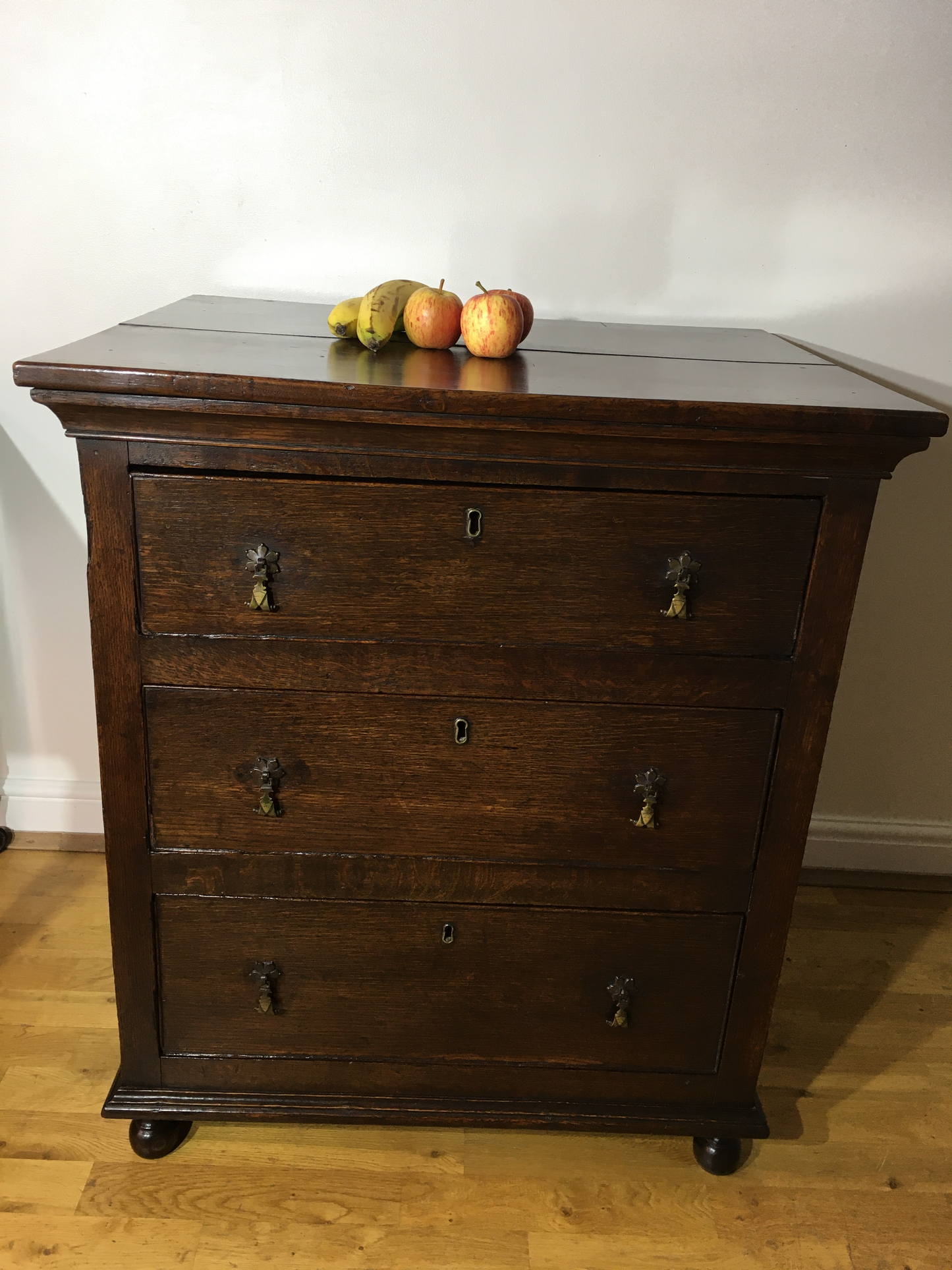 18th century oak chest of drawers