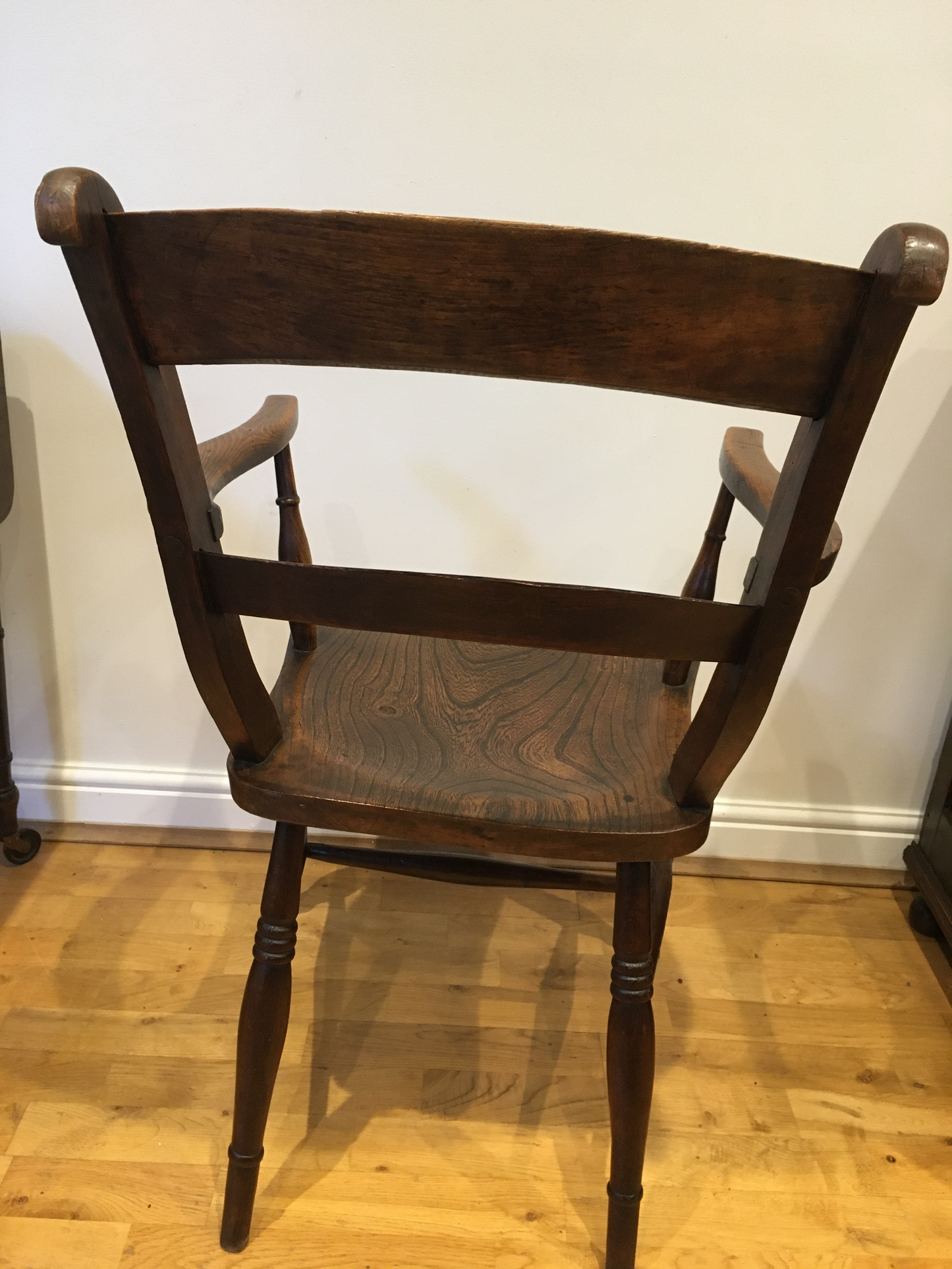 Elm country armchair