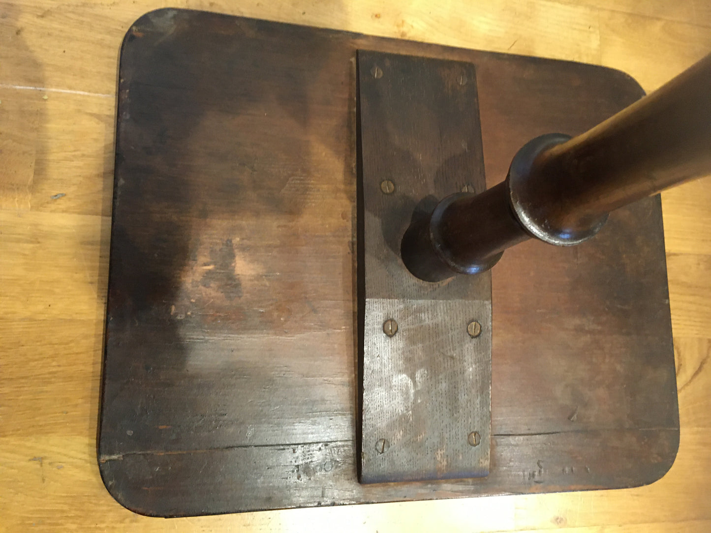 Georgian mahogany wine tripod table