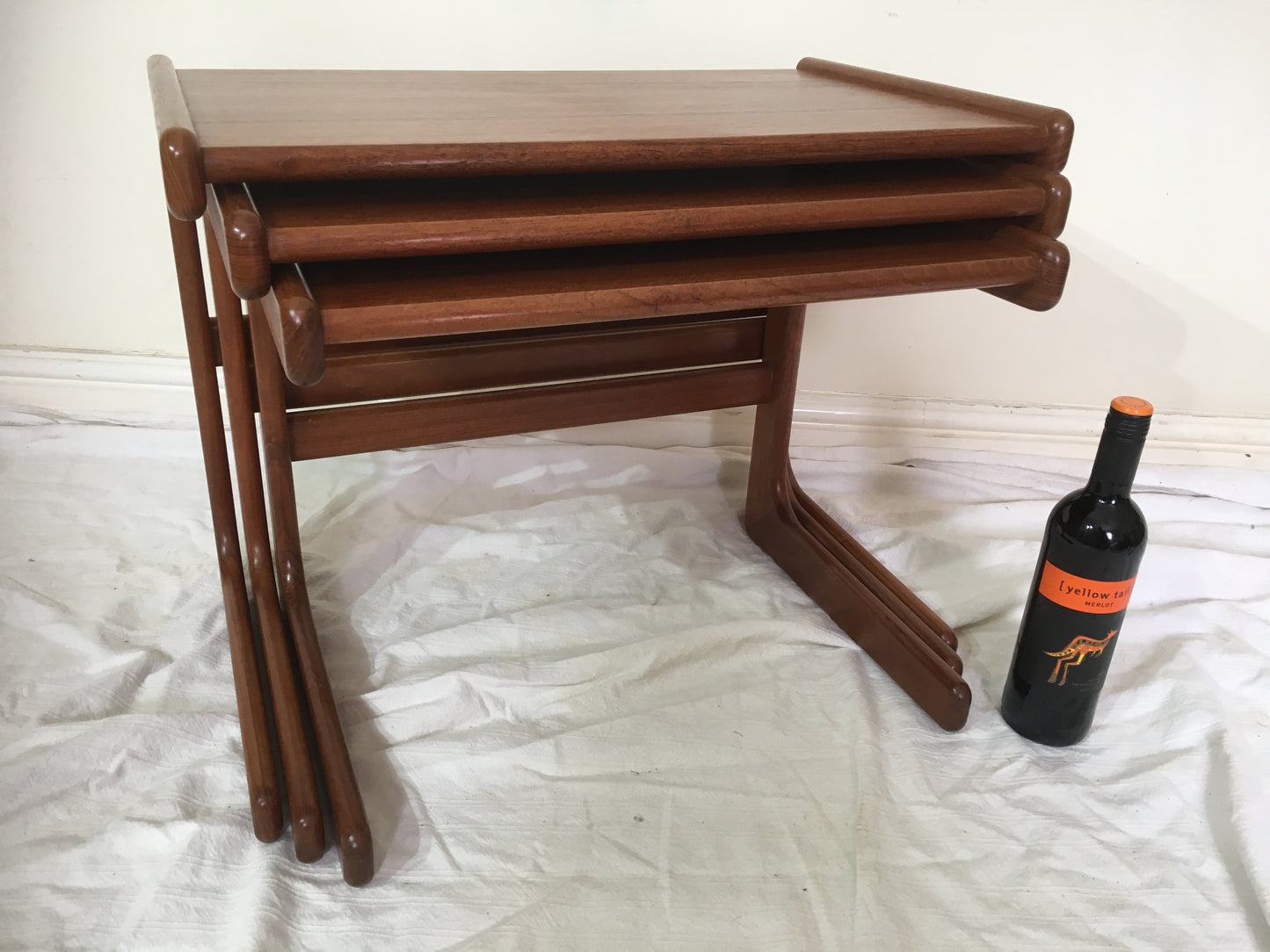 Danish mid-century modern nesting tables by Salin, 5800 Nyborg