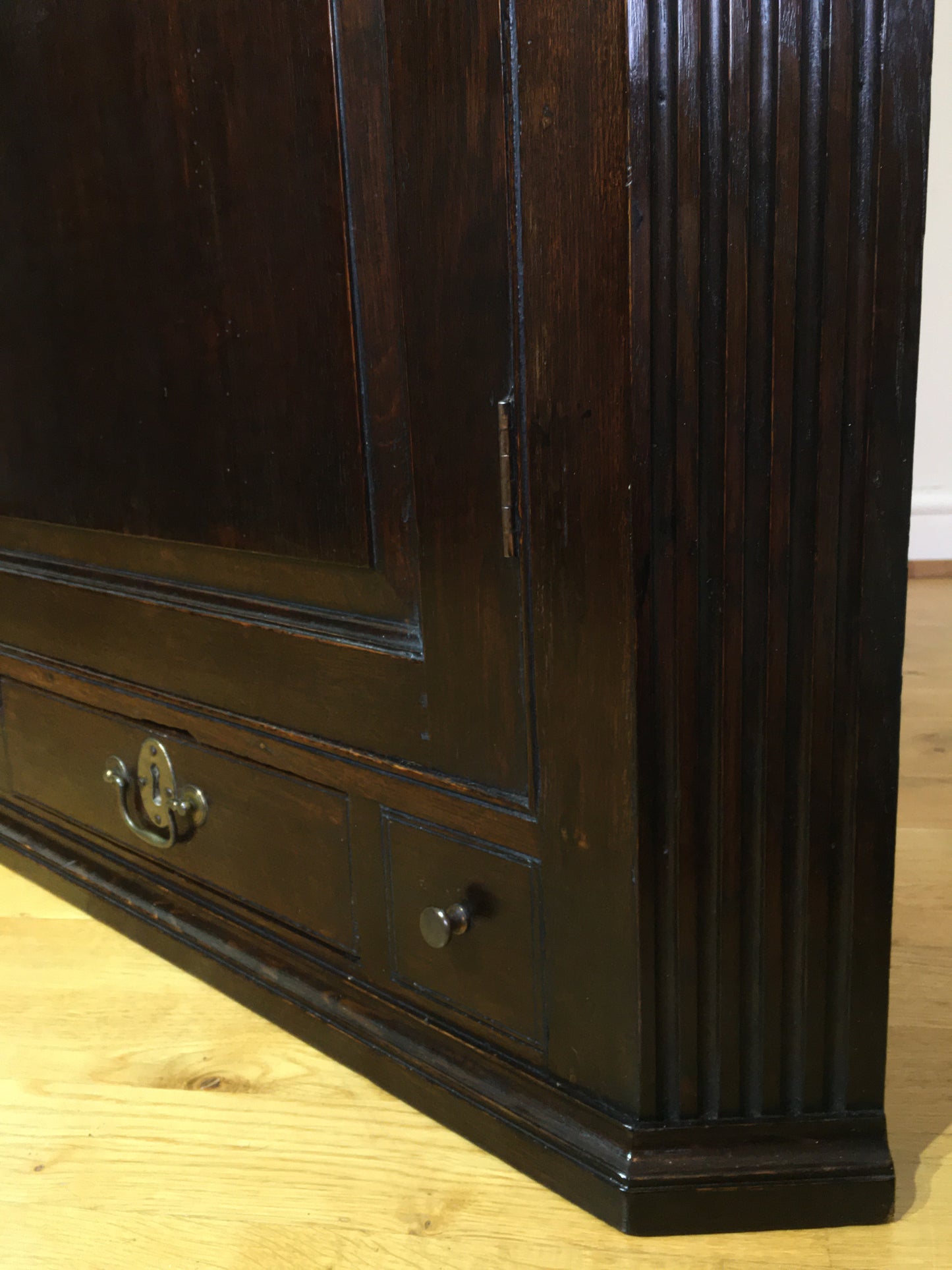 Early 18th century Georgian oak corner cupboard (with spooky writing)