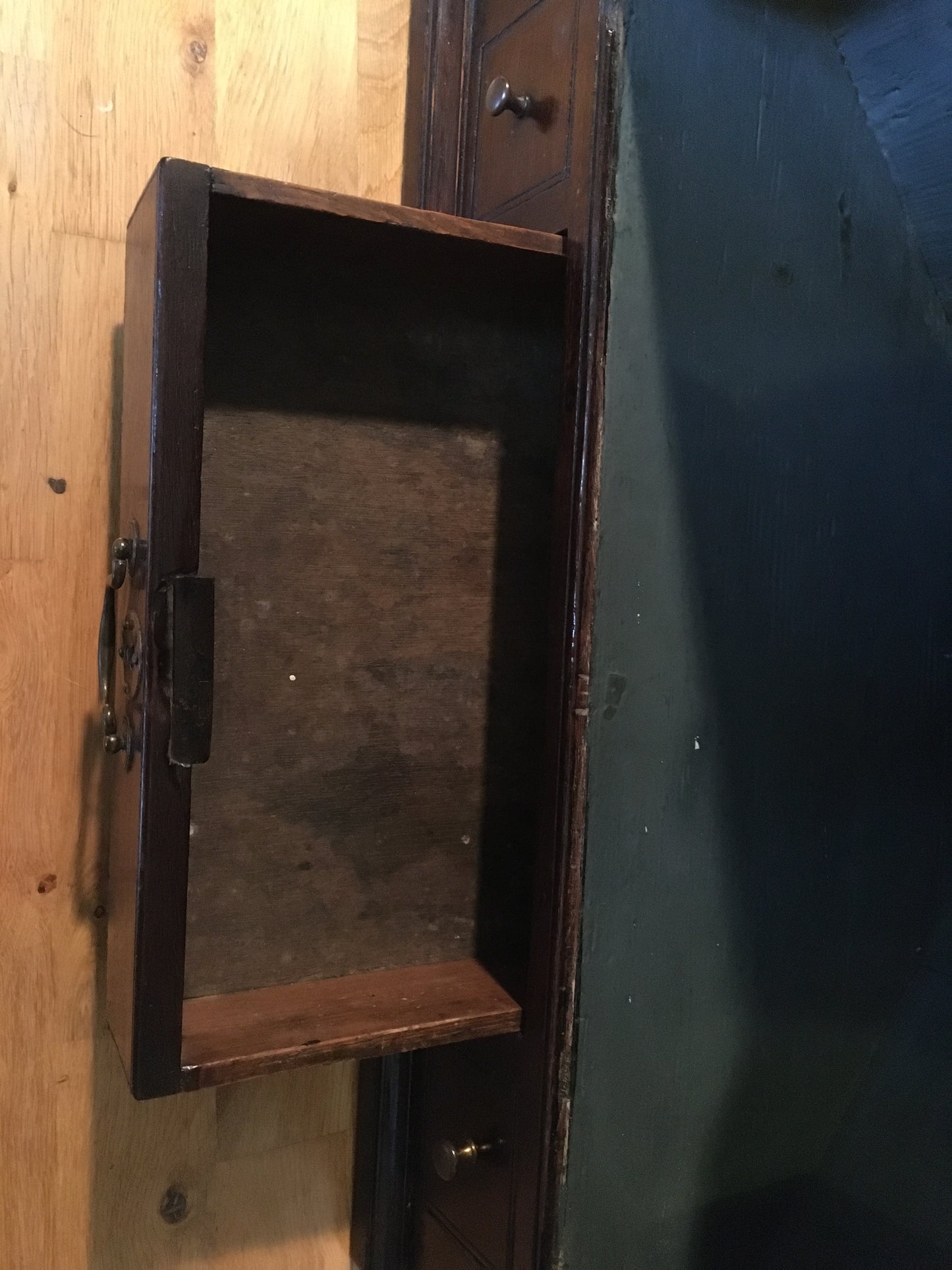 Early 18th century Georgian oak corner cupboard (with spooky writing)