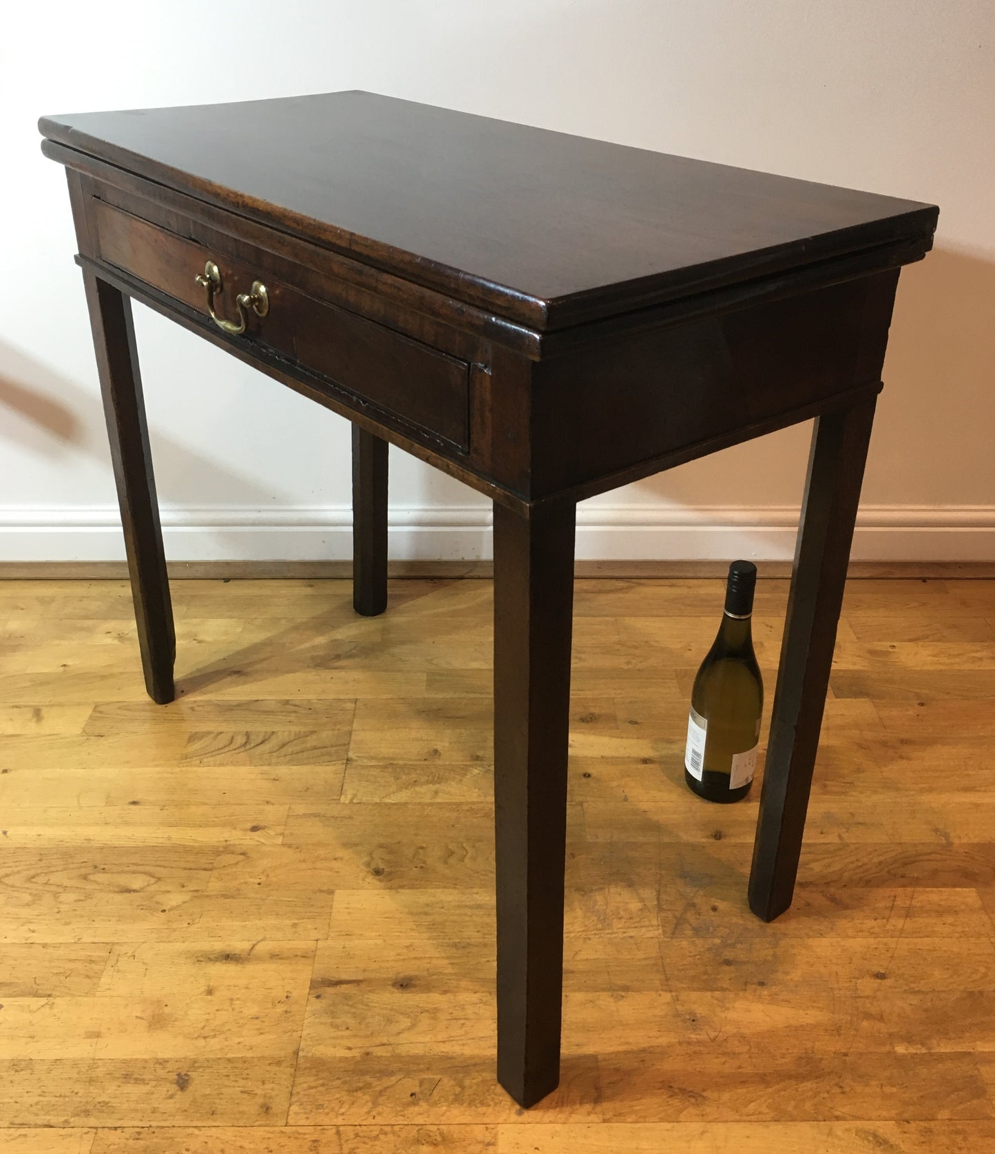Early 19th-century mahogany tea table with fold over top