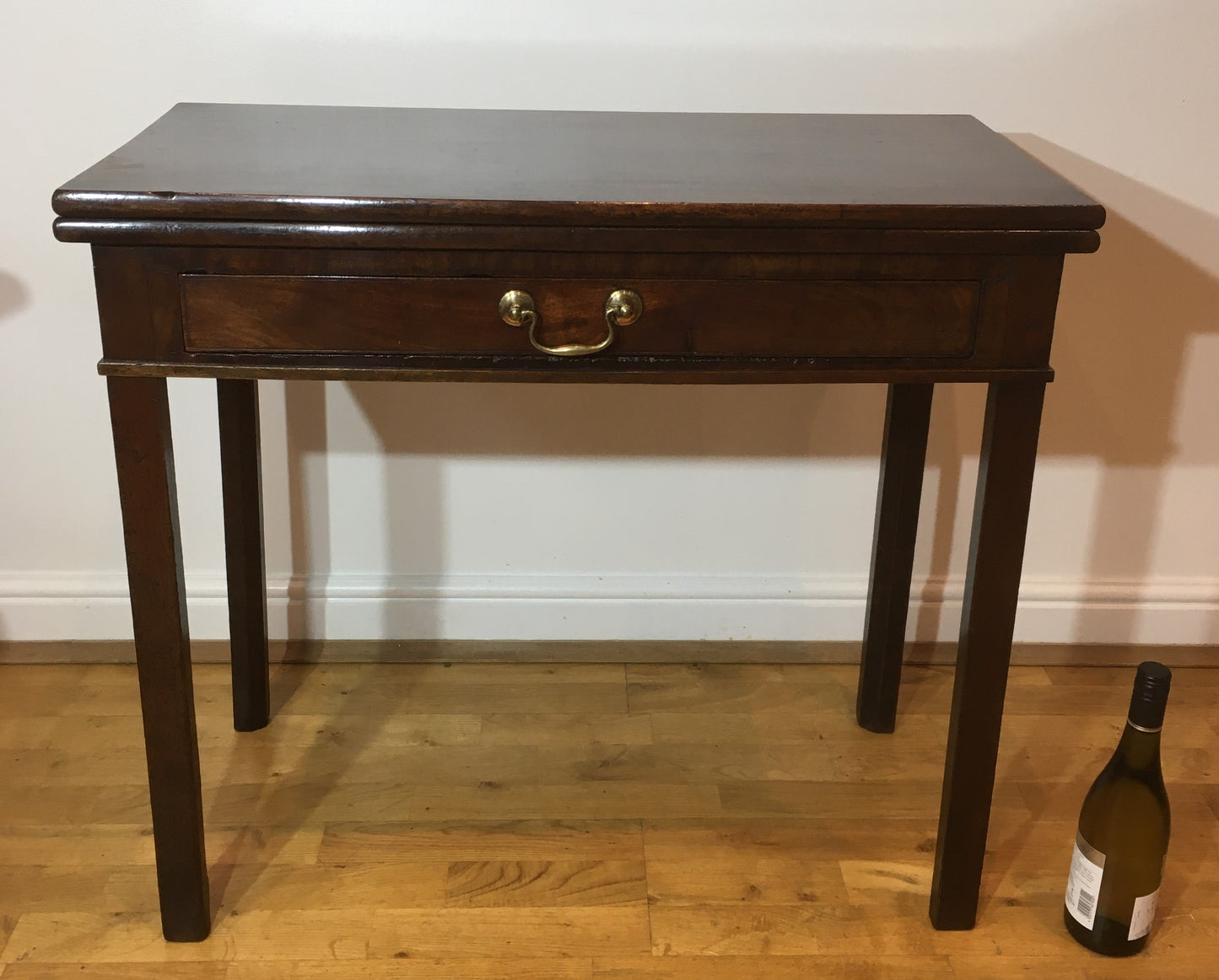 Early 19th-century mahogany tea table with fold over top