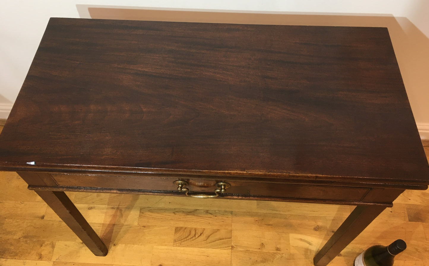 Early 19th-century mahogany tea table with fold over top