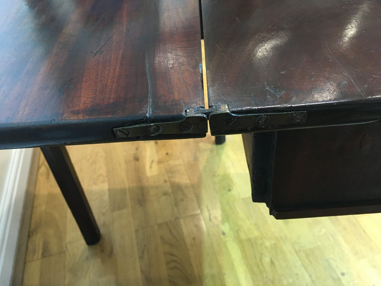 Early 19th-century mahogany tea table with fold over top