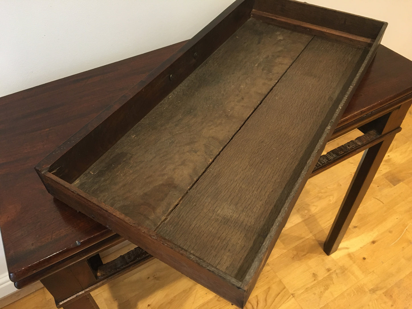 Early 19th-century mahogany tea table with fold over top