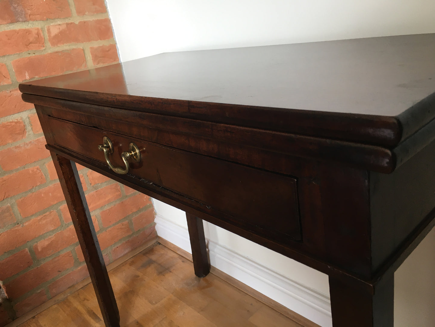 Early 19th-century mahogany tea table with fold over top
