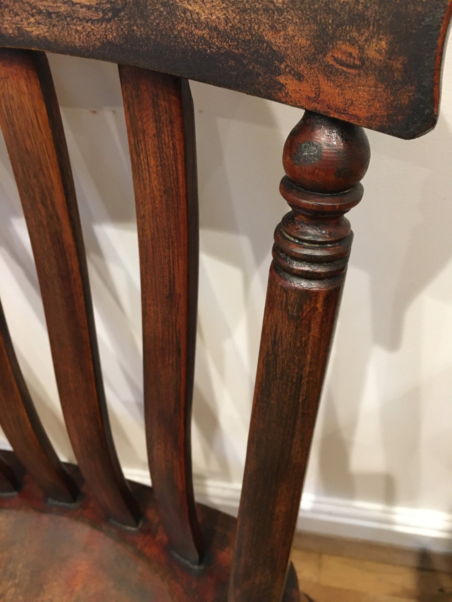 Pair of rustic lath-back Windsor kitchen chairs.