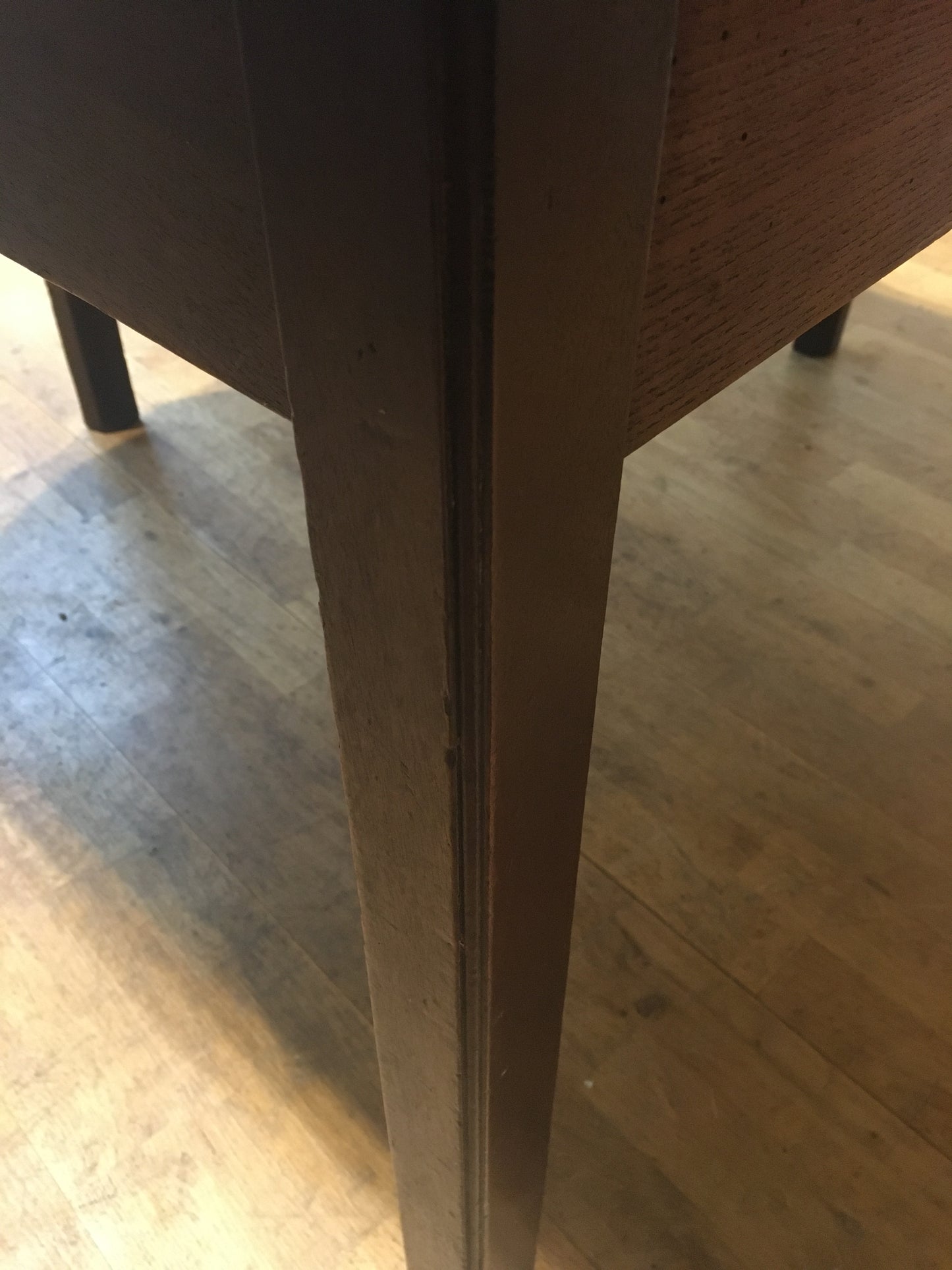 A fine, large George III mahogany drop-leaf dining table, with excellent provenance.