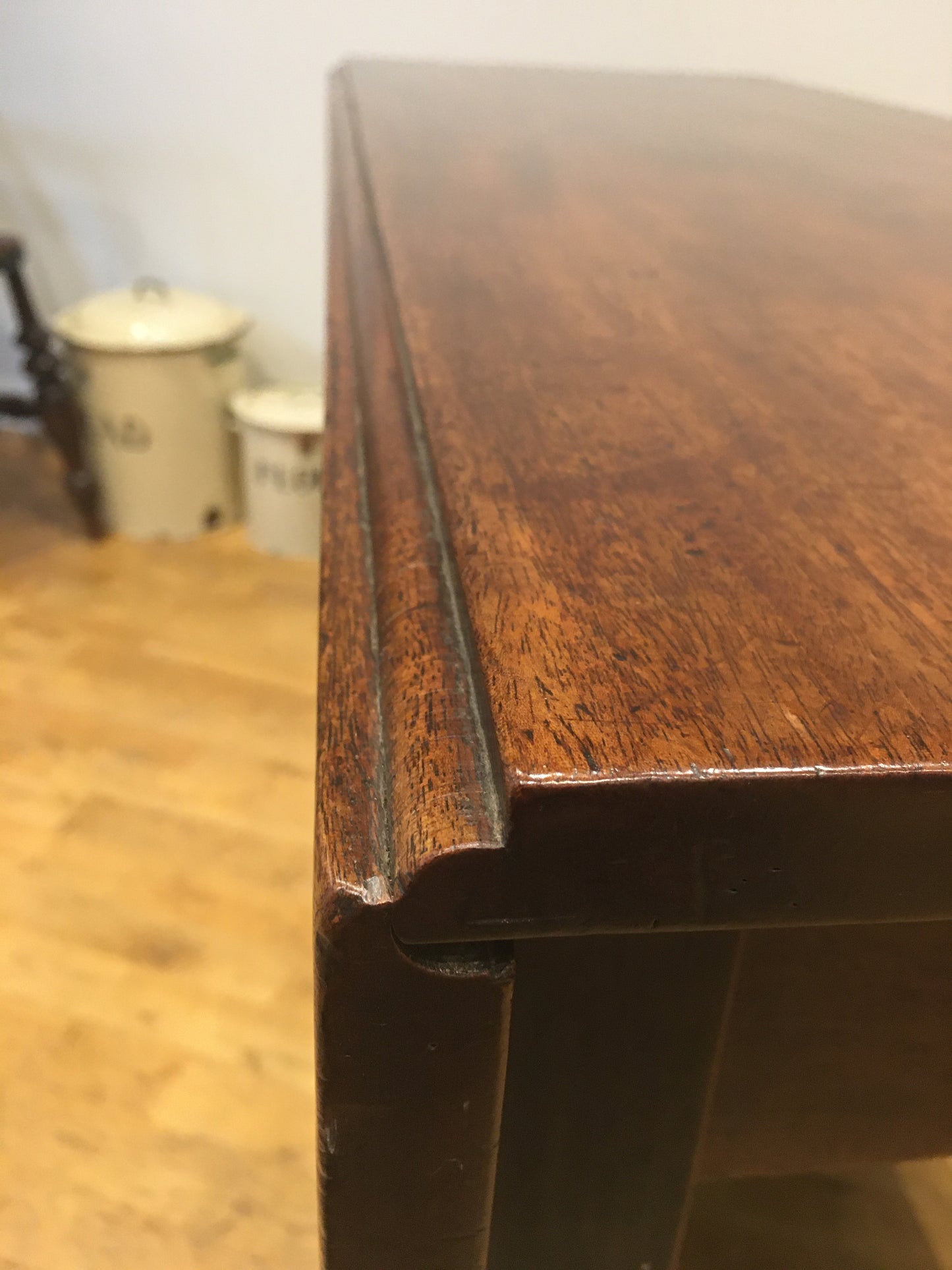 A fine, large George III mahogany drop-leaf dining table, with excellent provenance.