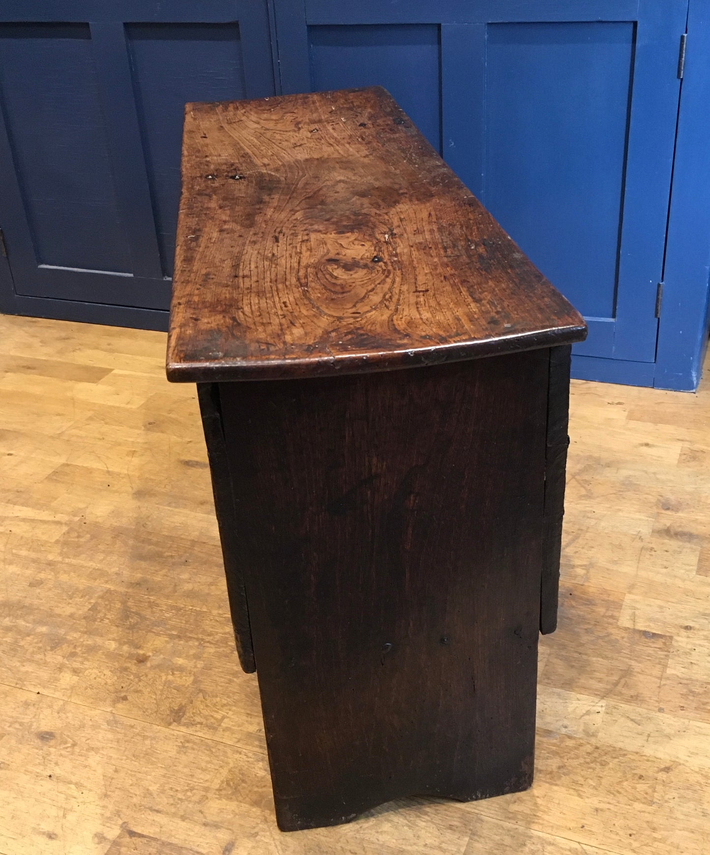 Early 18th century 6 plank oak coffer.
