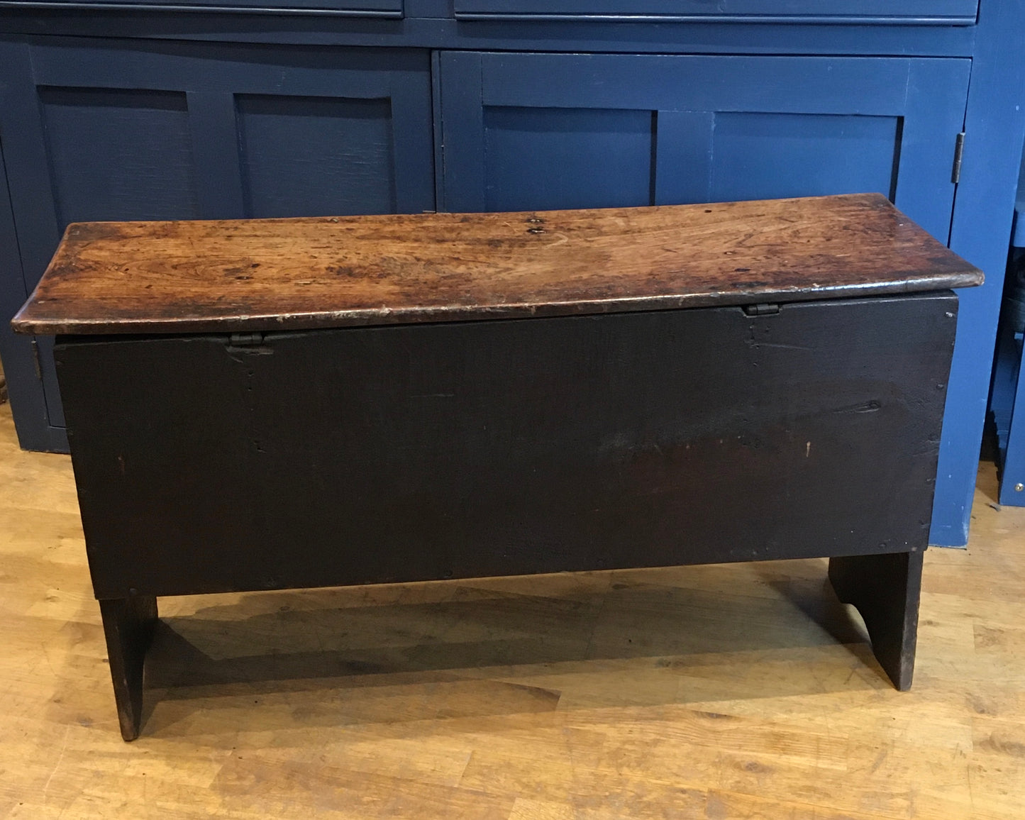 Early 18th century 6 plank oak coffer.