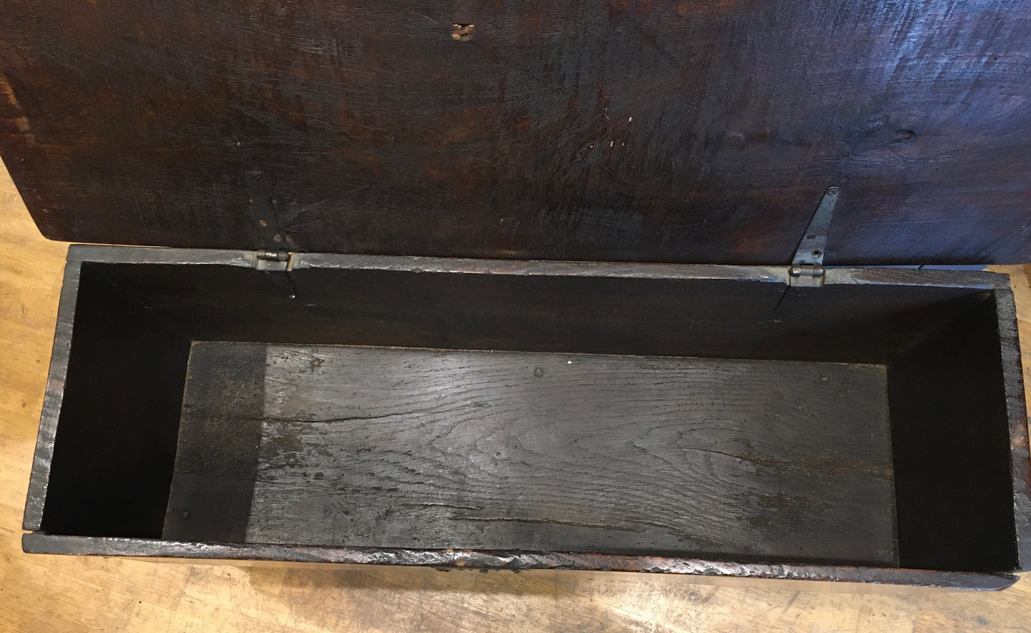 Early 18th century 6 plank oak coffer.