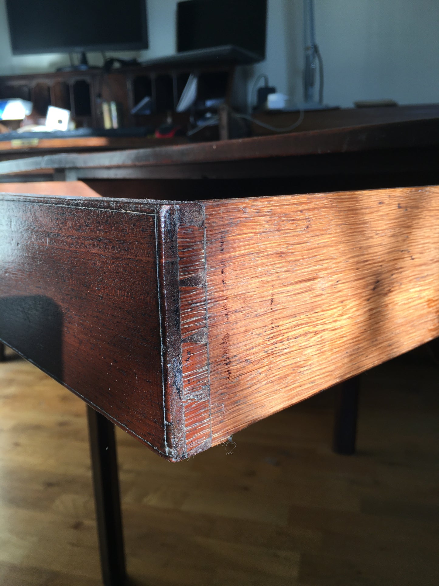 Georgian mahogany pembroke occasional table.