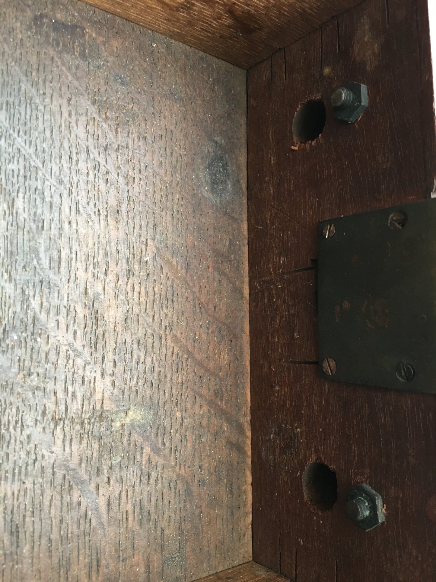 Late Georgian (or early William IV) mahogany double gate leg pembroke table.