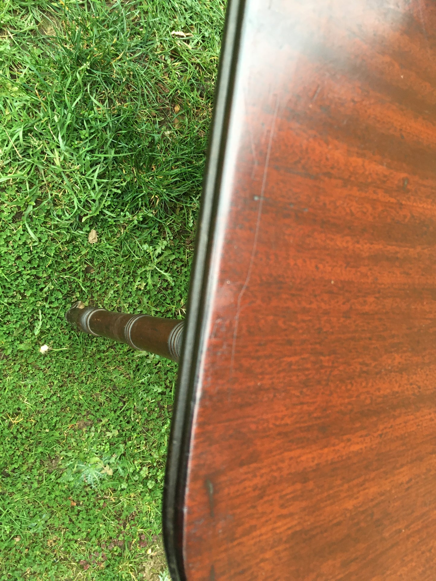 Late Georgian (or early William IV) mahogany double gate leg pembroke table.