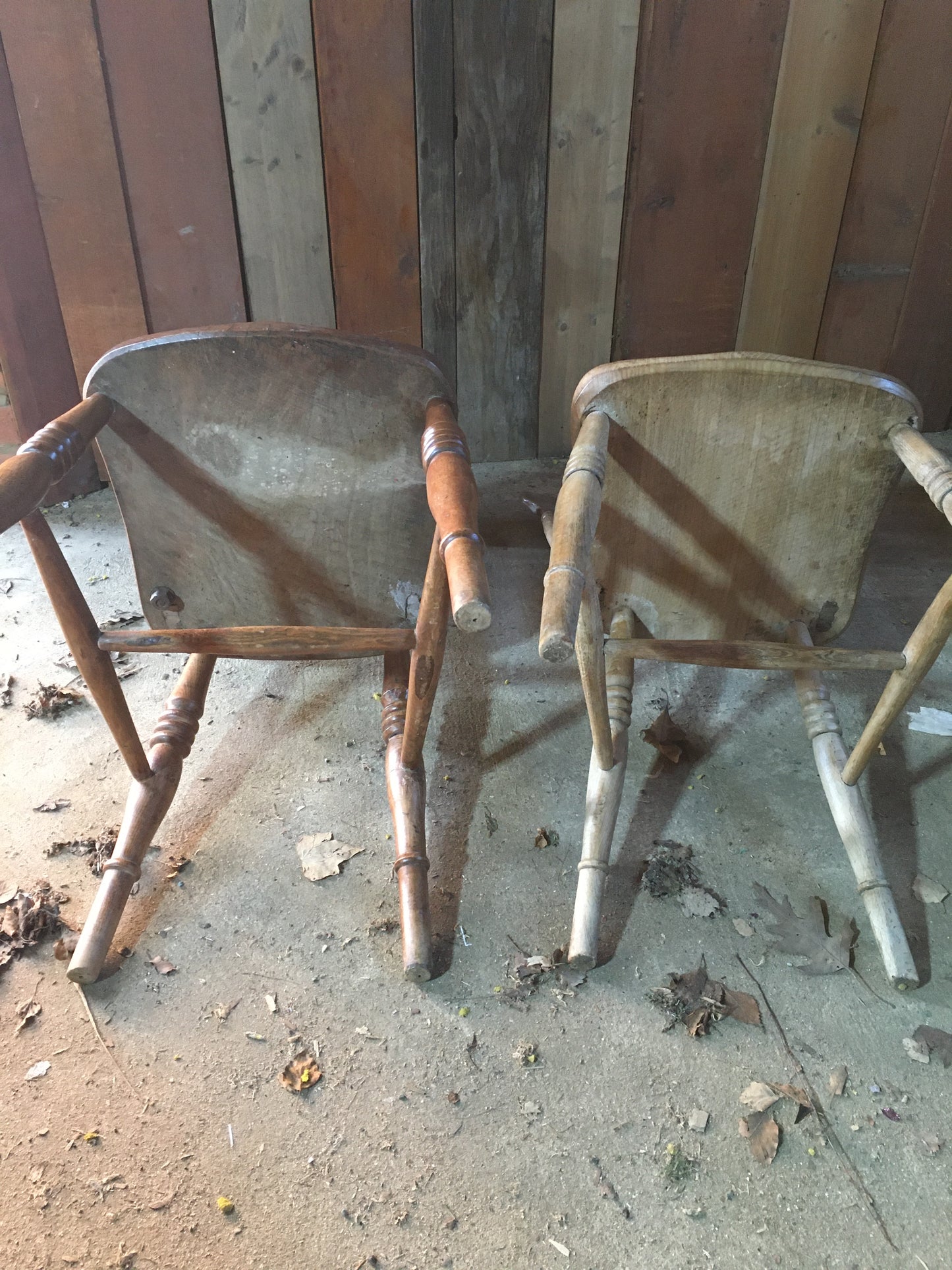 2 Windsor country kitchen chairs
