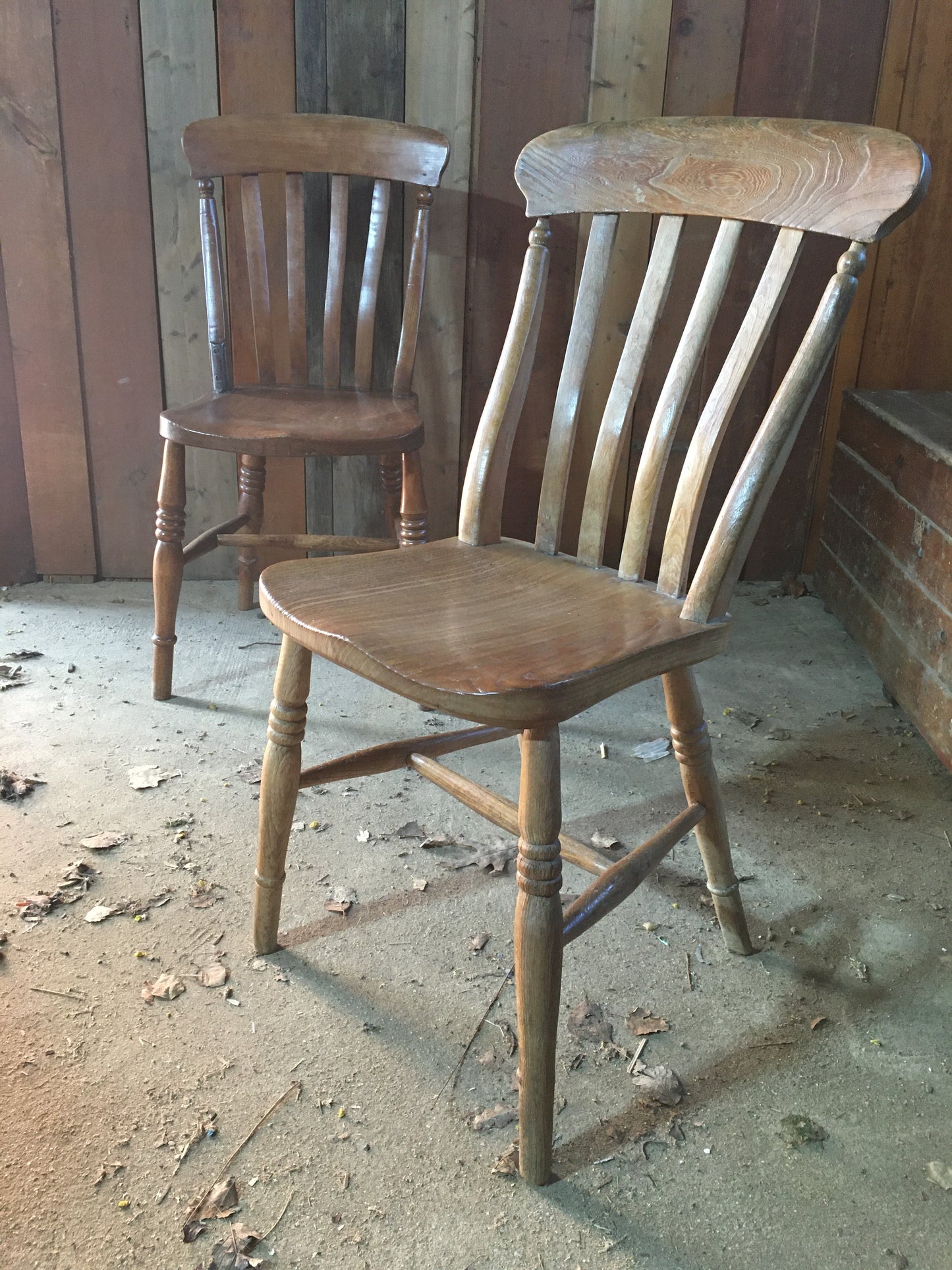 2 Windsor country kitchen chairs