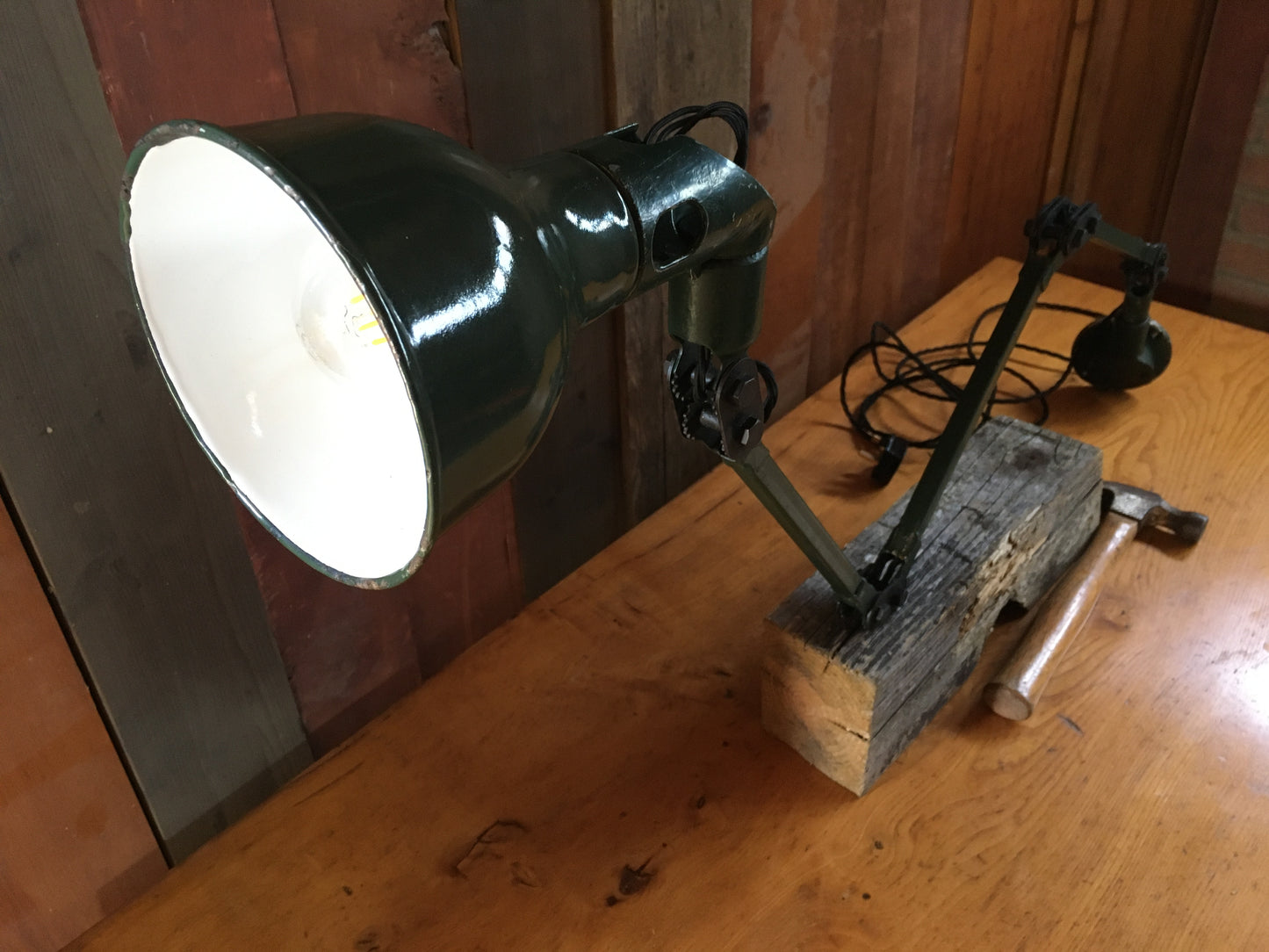 Large vintage factory machinist articulated wall light by MEK-ELEK London, 1930s-1950s.