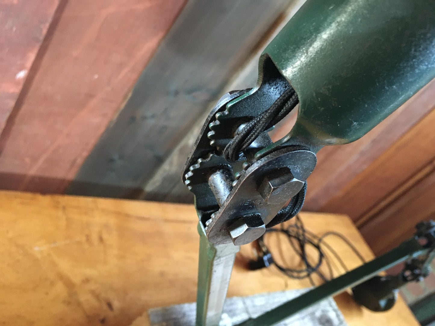 Large vintage factory machinist articulated wall light by MEK-ELEK London, 1930s-1950s.