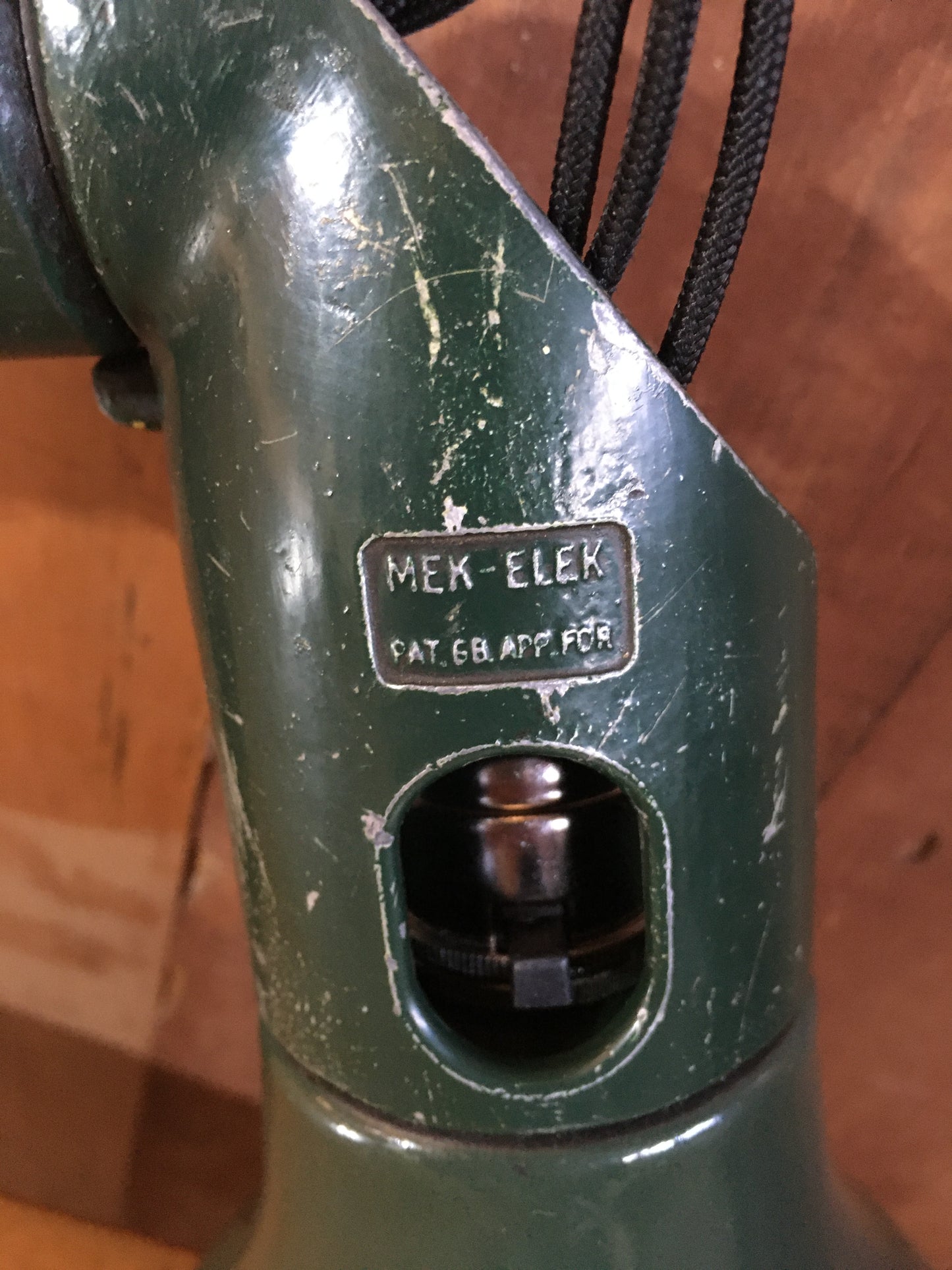 Large vintage factory machinist articulated wall light by MEK-ELEK London, 1930s-1950s.