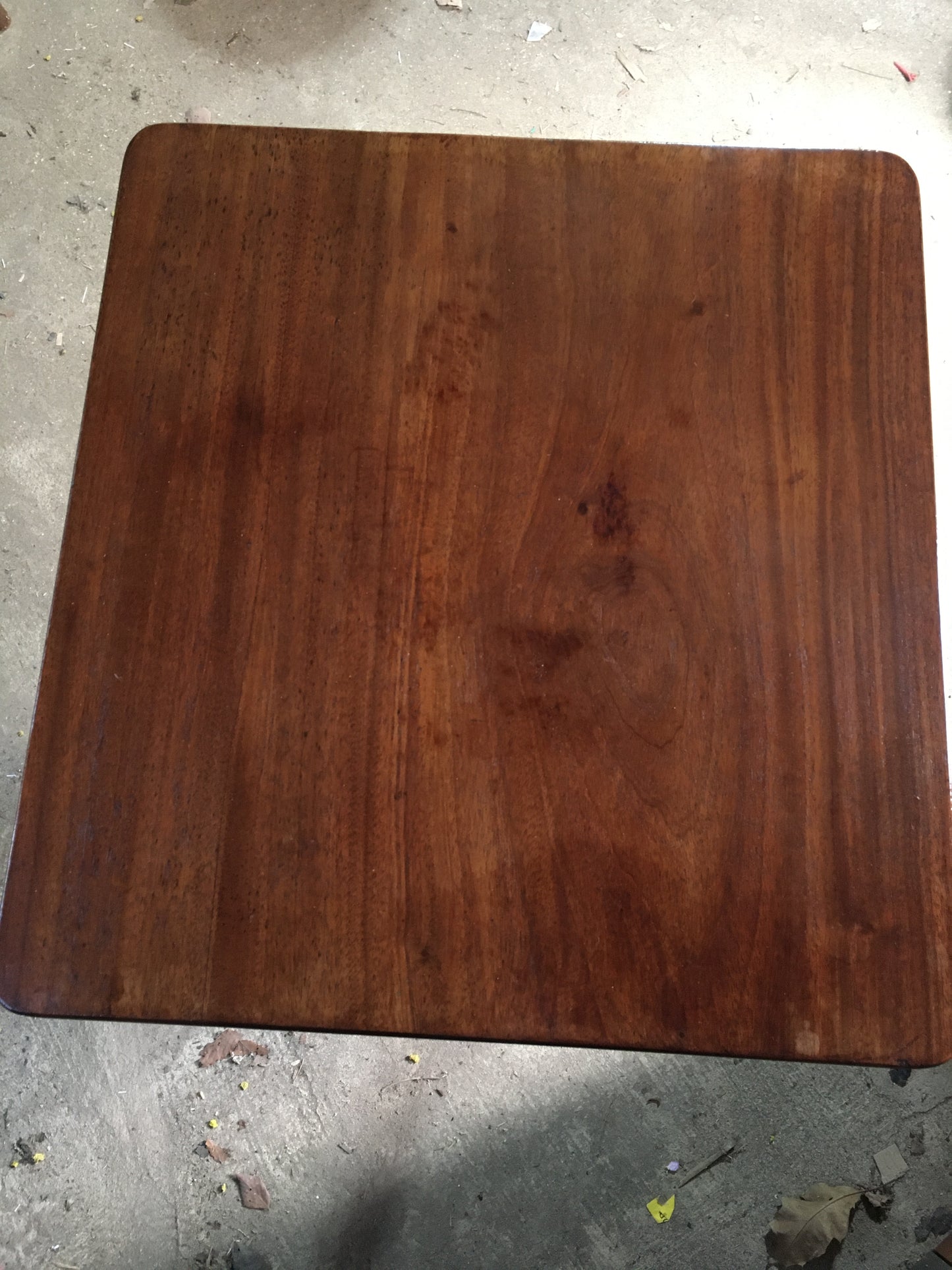 Elegant mahogany wine or tripod table.