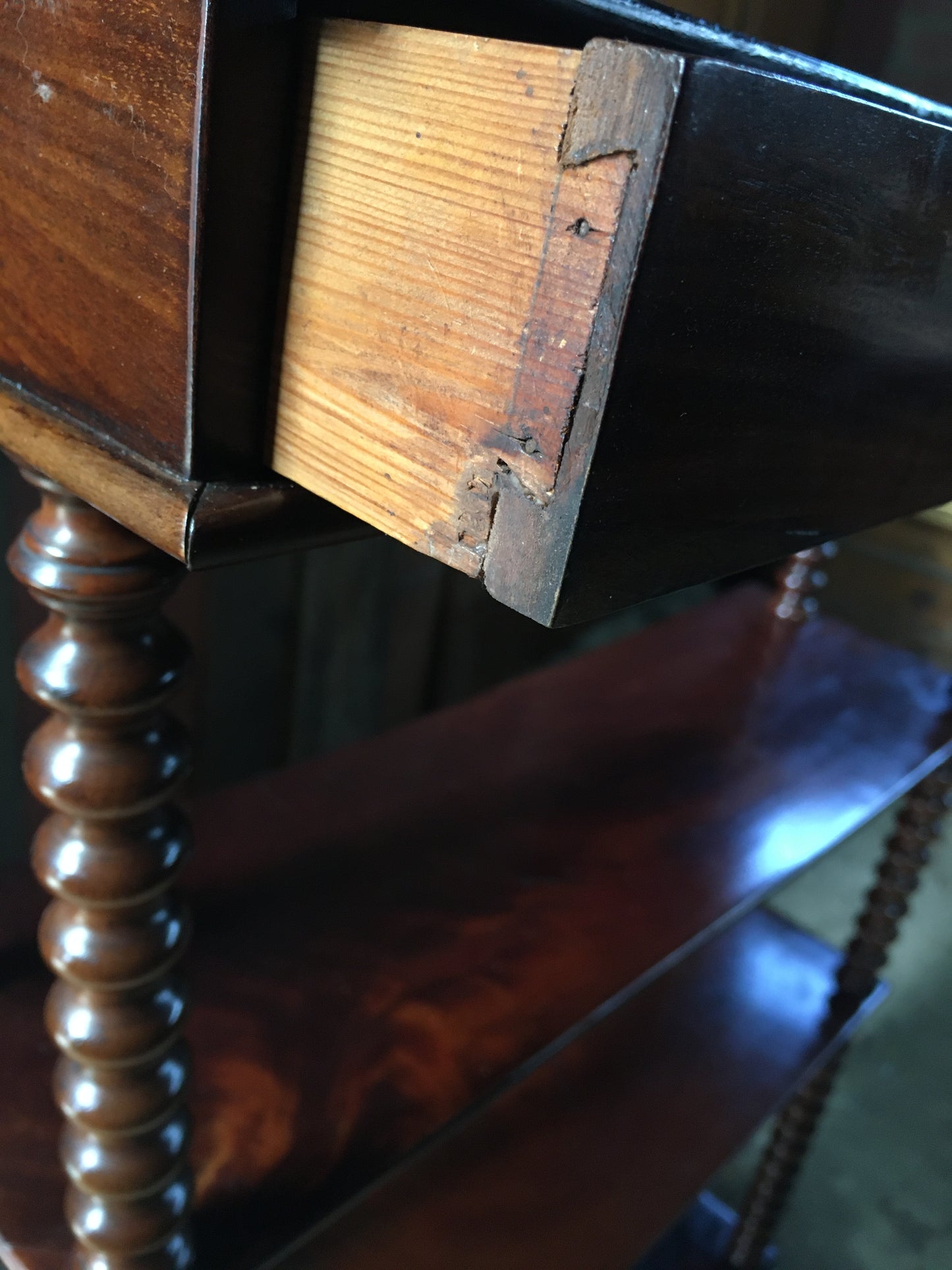 Late Regency mahogany bookcase or etagere or whatnot.