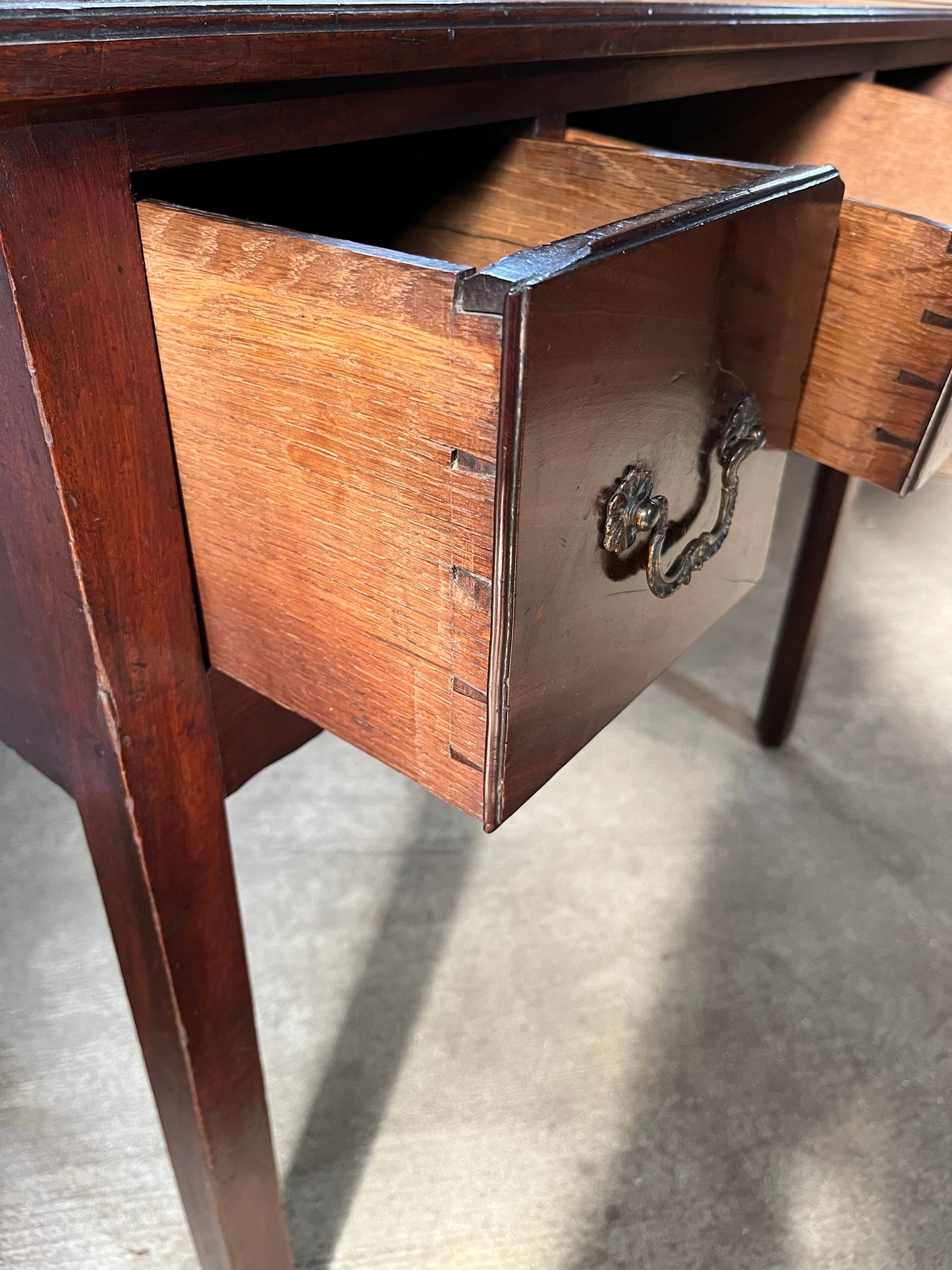 18th century Georgian mahogany lowboy or side table.