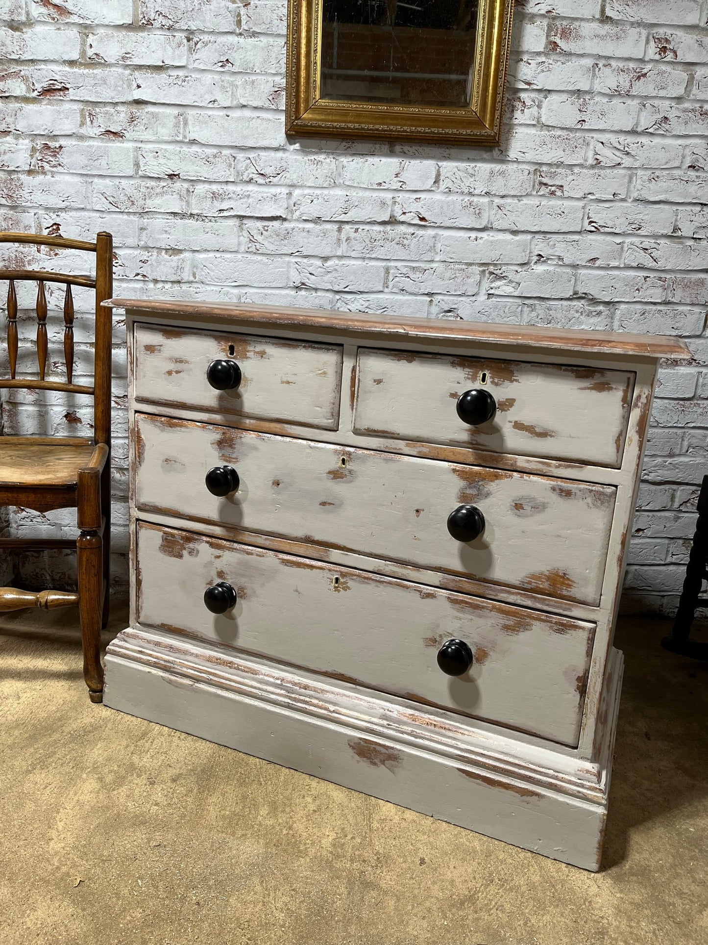 Rustic late 19th/early 20th century pine chest of drawers.