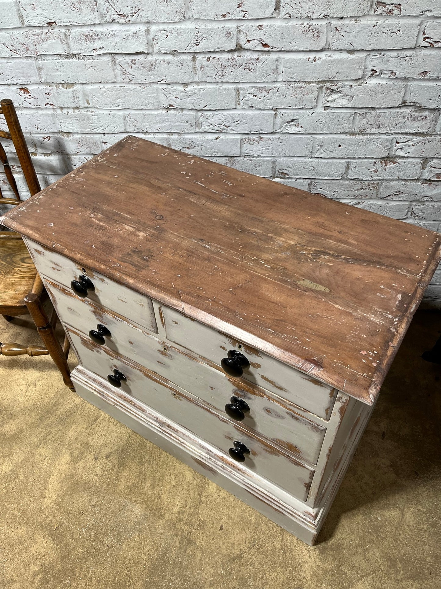 Rustic late 19th/early 20th century pine chest of drawers.