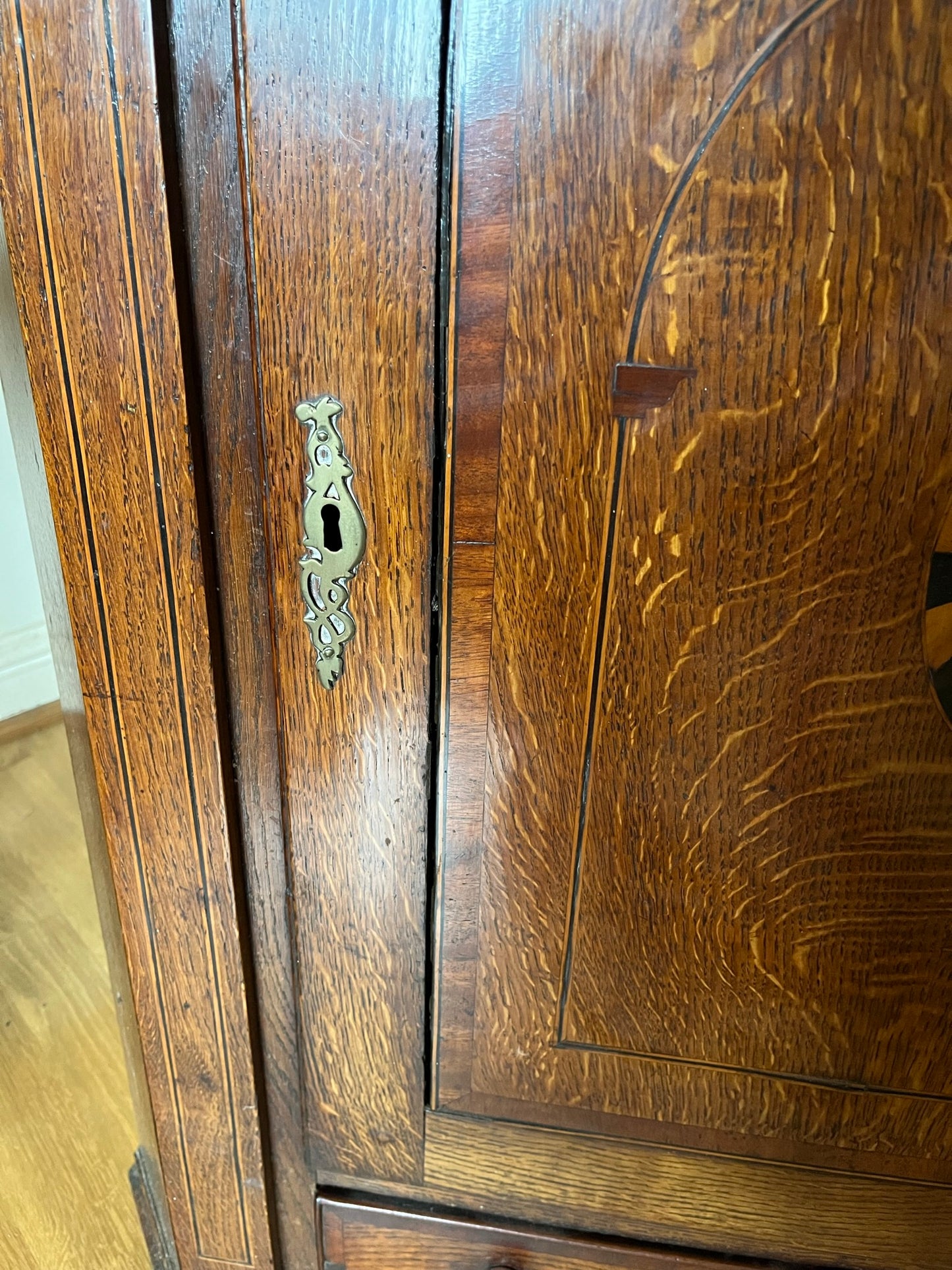 Georgian oak corner cupboard from country house, with provenance.