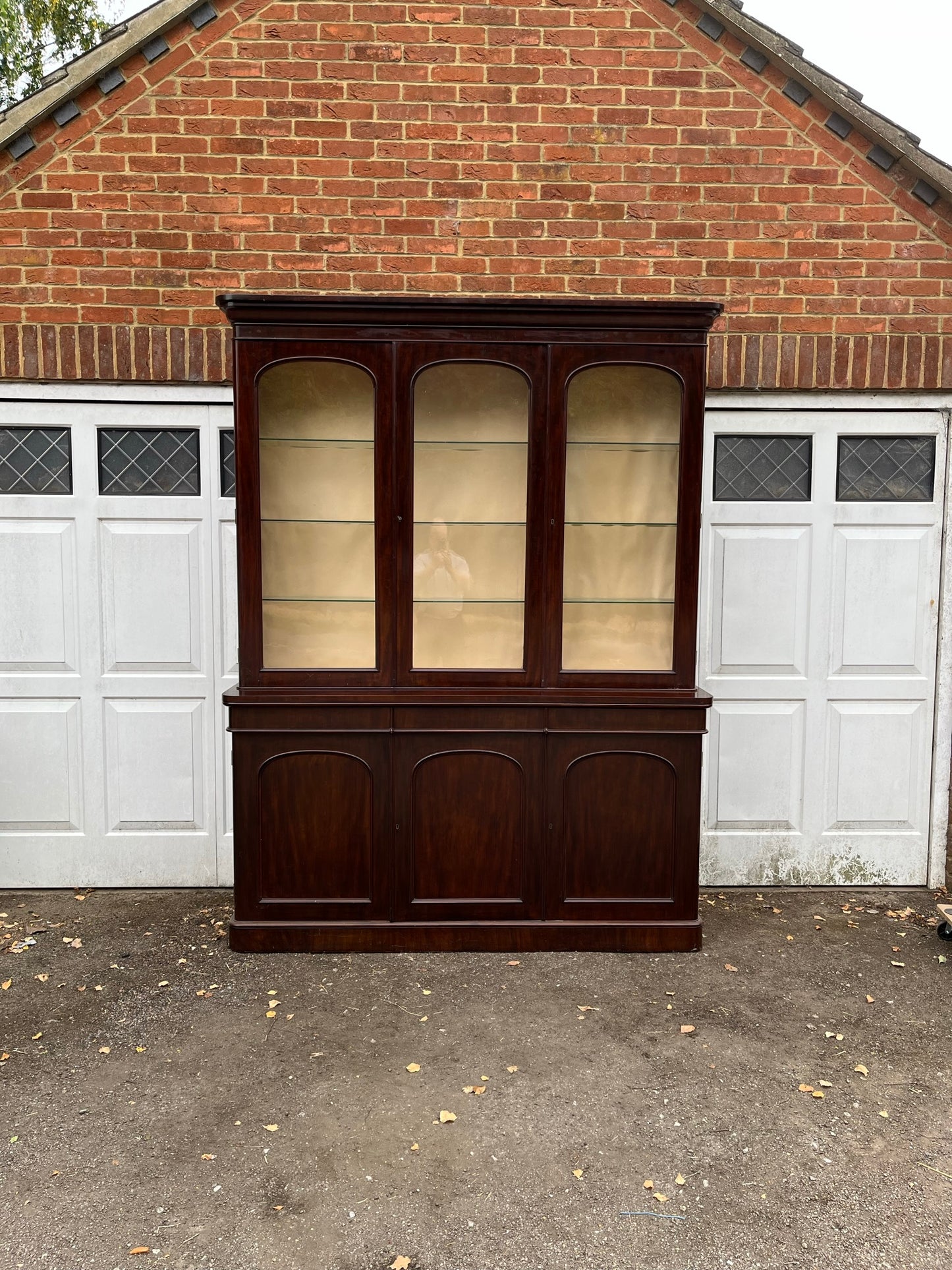 Large country house library bookcase or display case, with provenance.