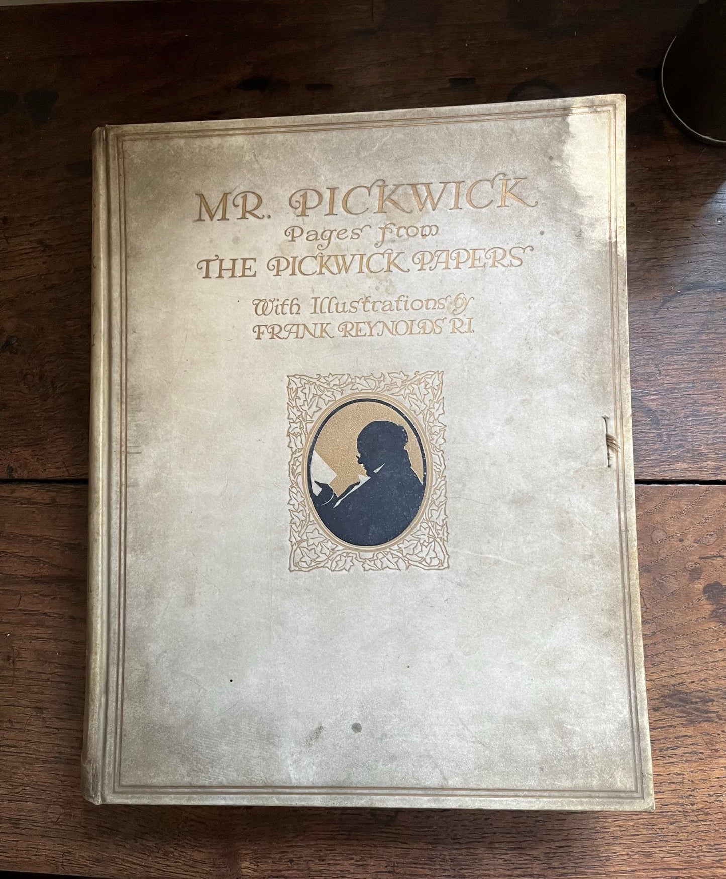 1910, limited edition, signed, "Mr Pickwick Pages from the Pickwick Papers with illustrations by Frank Reynolds R.I."
