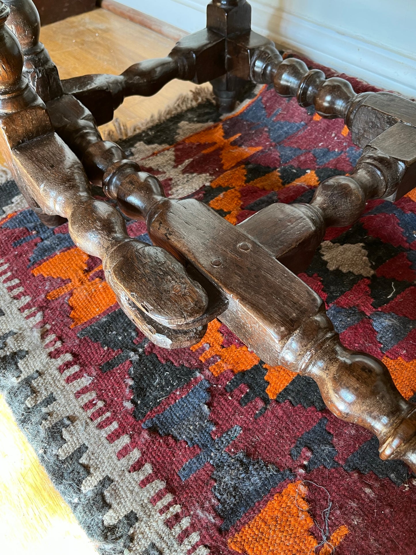 Interesting late 17th century / early 18th century oak drop-leaf table.