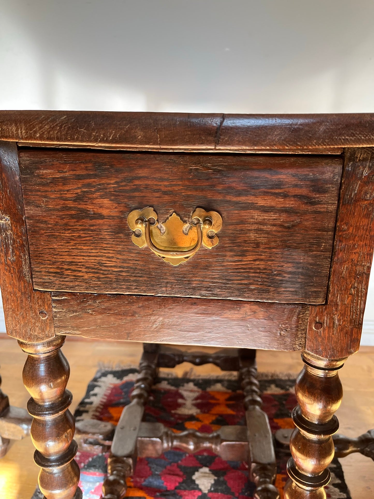 Interesting late 17th century / early 18th century oak drop-leaf table.