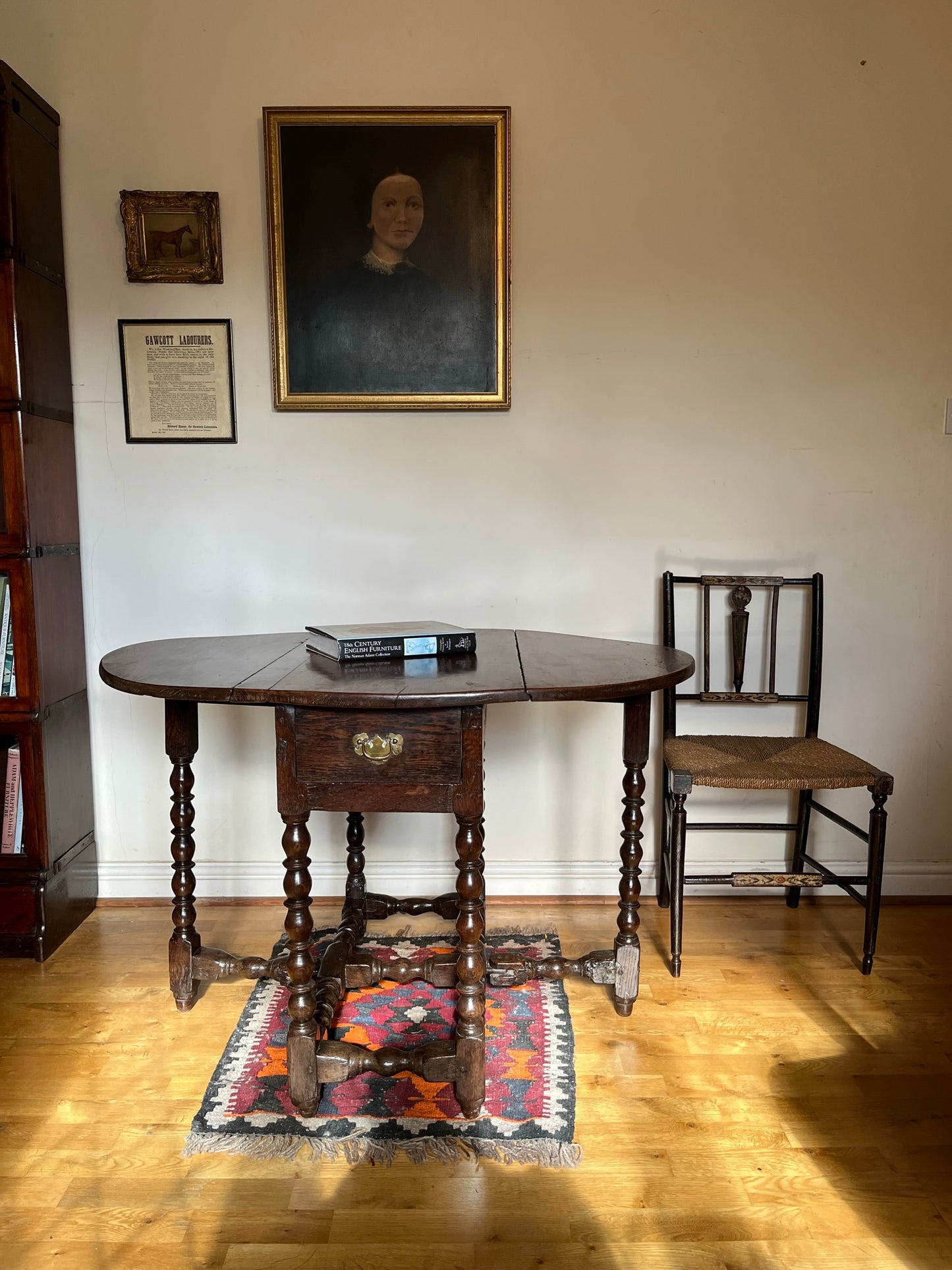 Interesting late 17th century / early 18th century oak drop-leaf table.