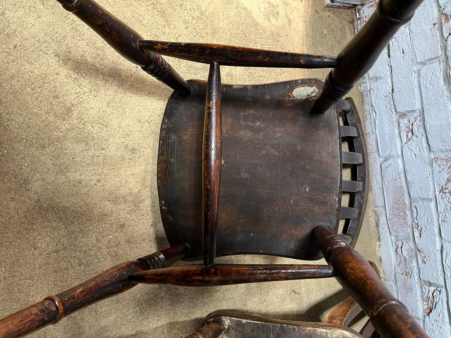Near pair of Victorian elm slat back Windsor kitchen chairs.