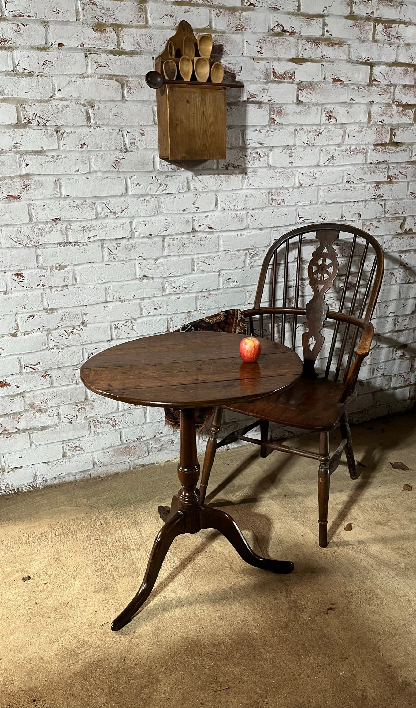 Georgian provincial tilt top lamp or wine table.