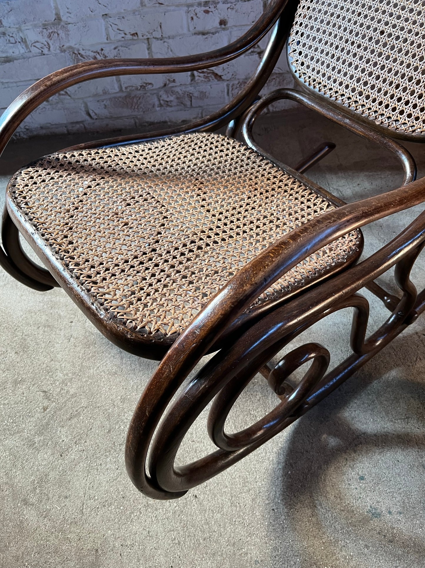 Original and stamped Thonet bentwood rocking chair, Model No. 10.