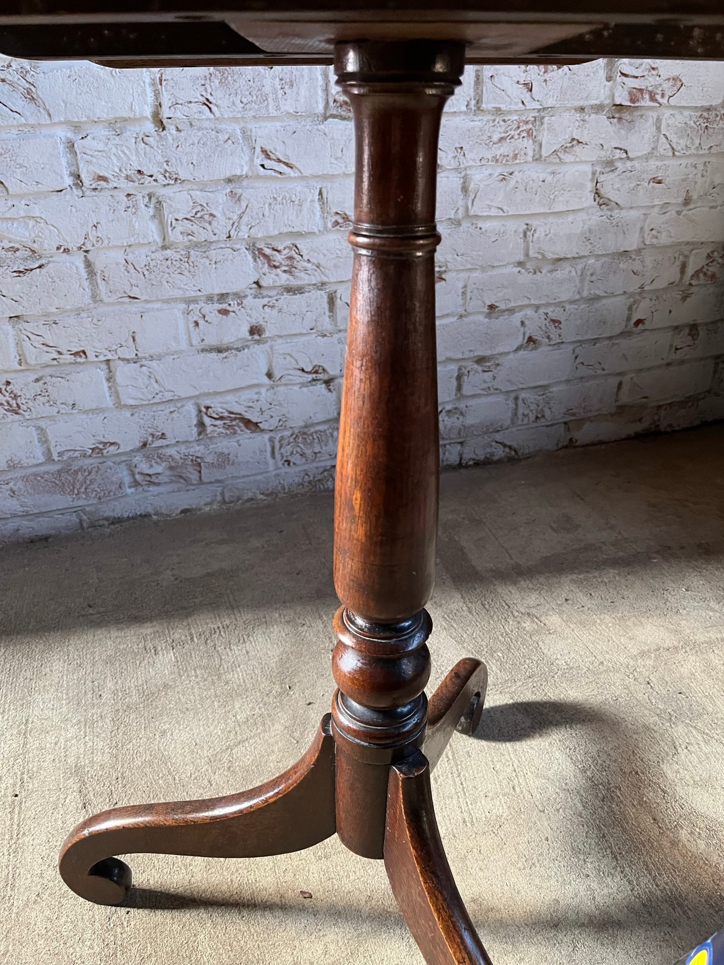 Early 19th century provincial tilt top wine or lamp table.