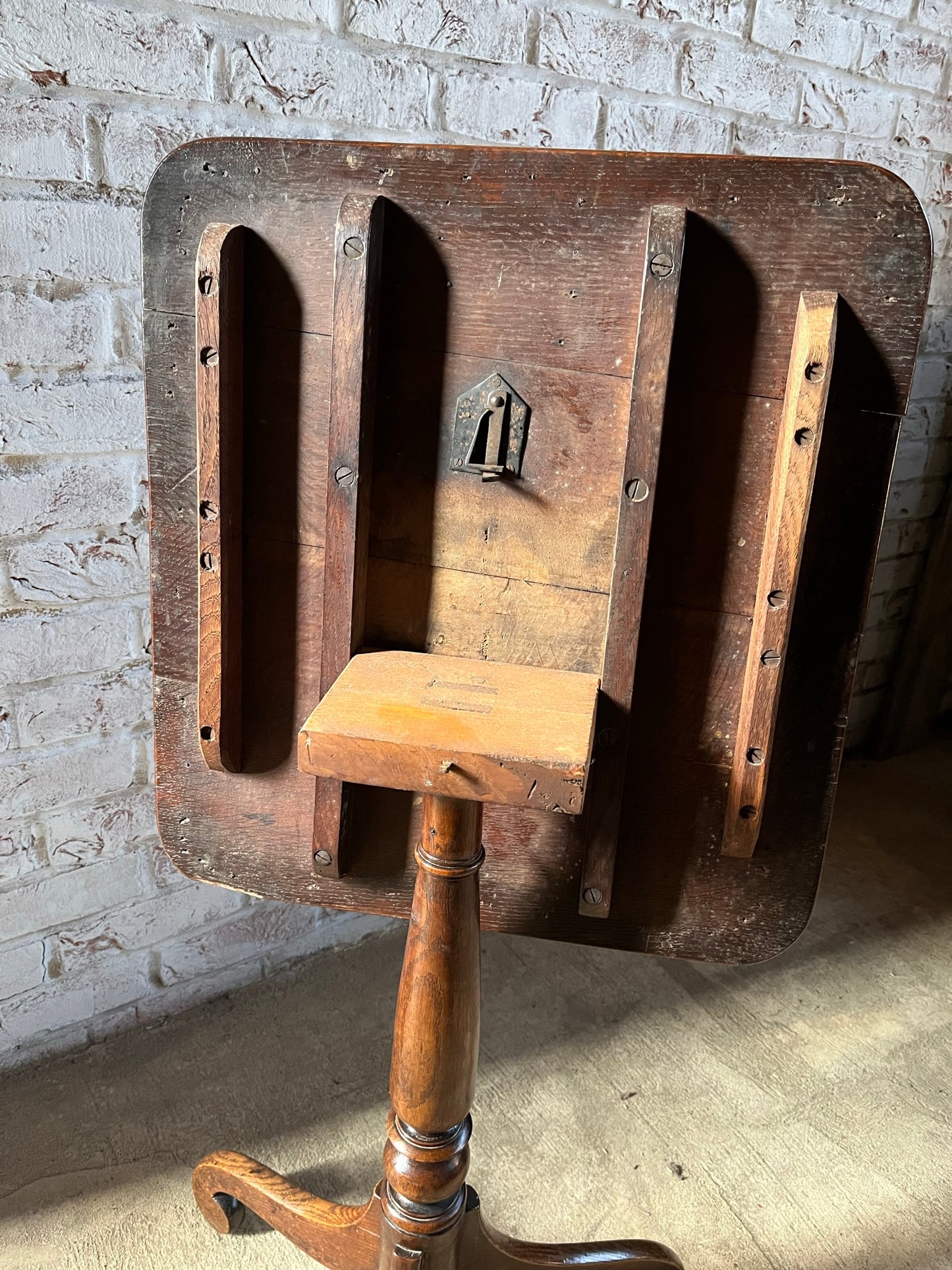 Early 19th century provincial tilt top wine or lamp table.