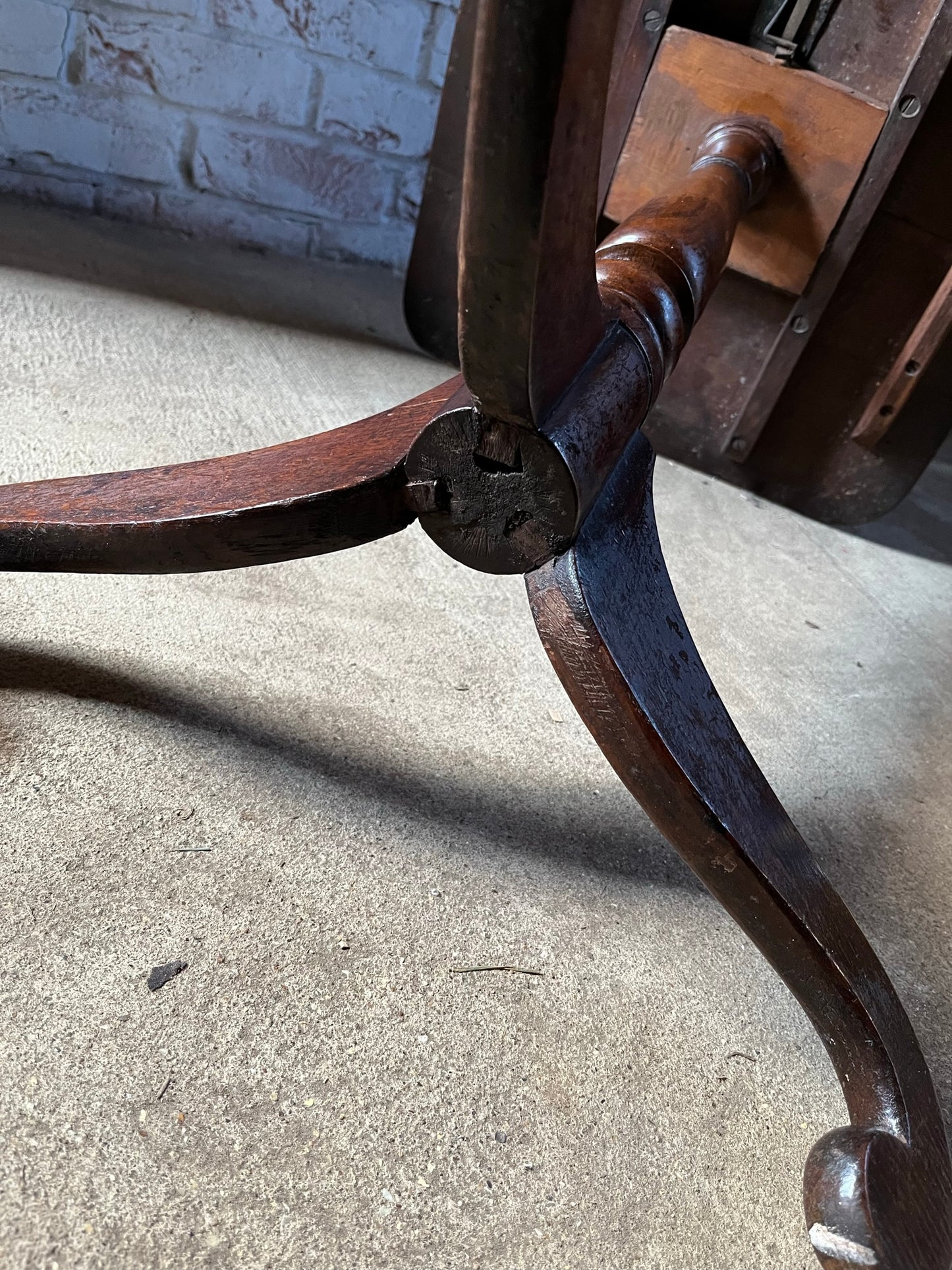 Early 19th century provincial tilt top wine or lamp table.