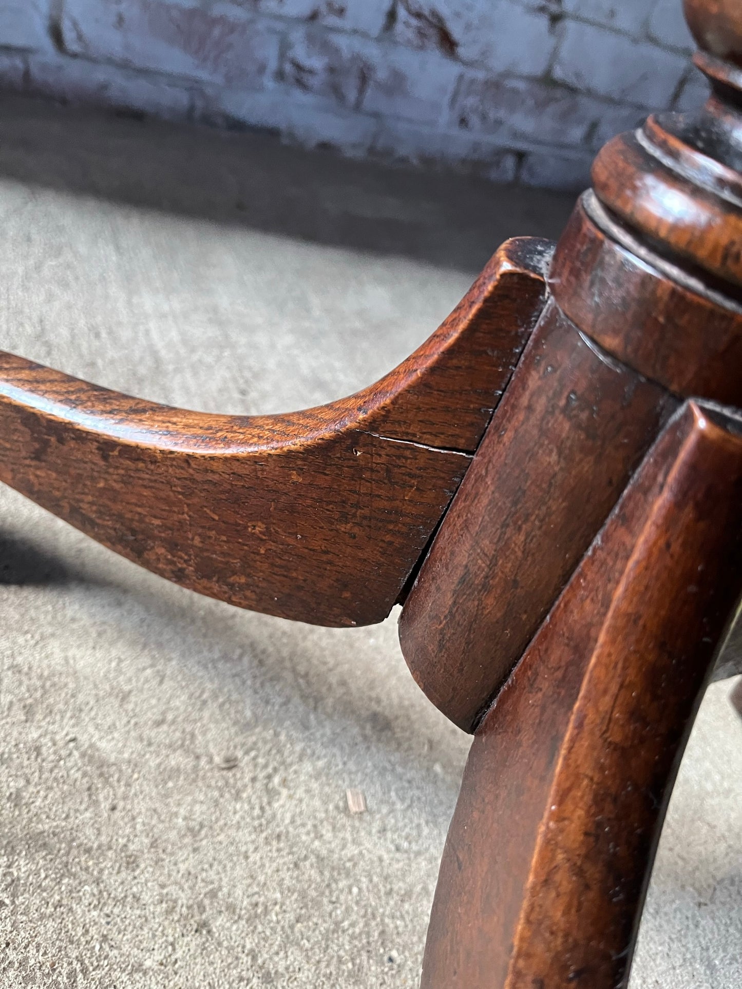 Early 19th century provincial tilt top wine or lamp table.